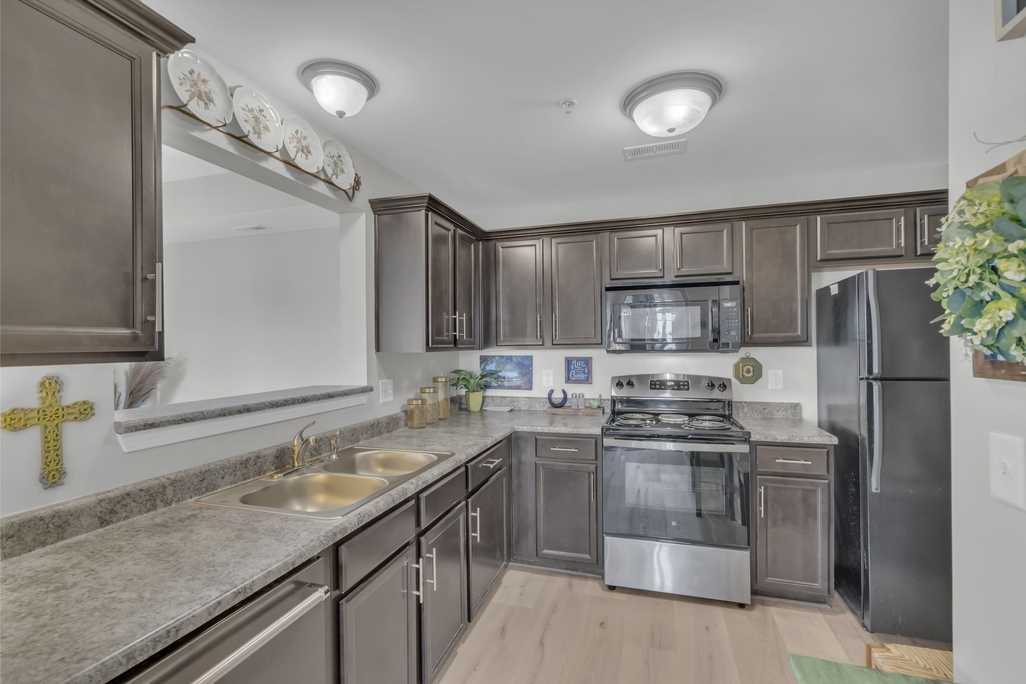 8601 Peckham Ln Unit: 11