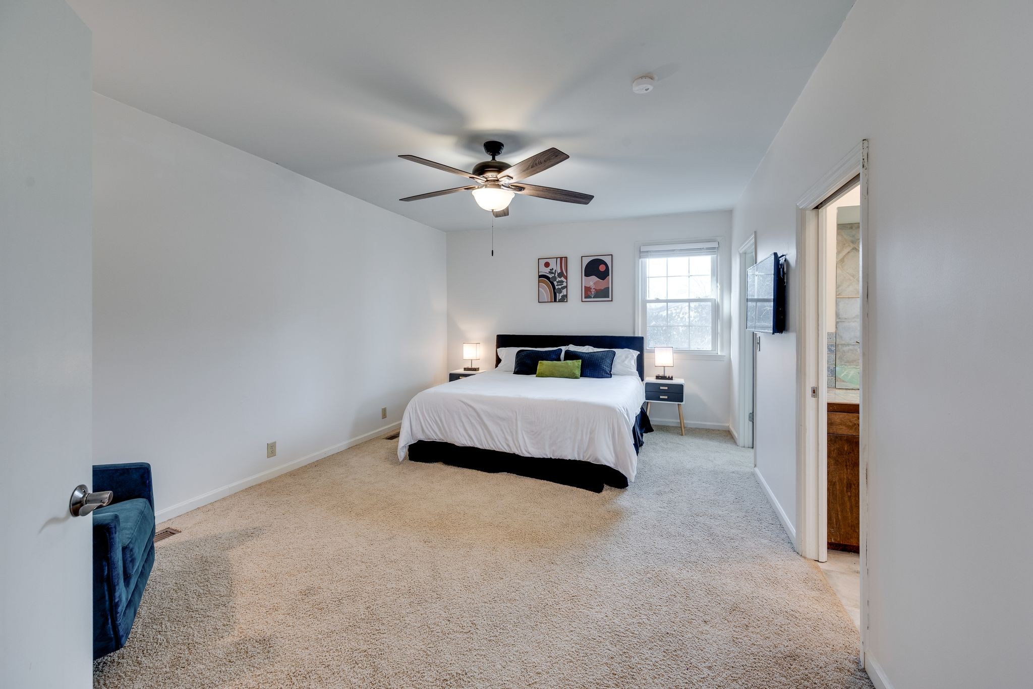 2816 Gray Circle