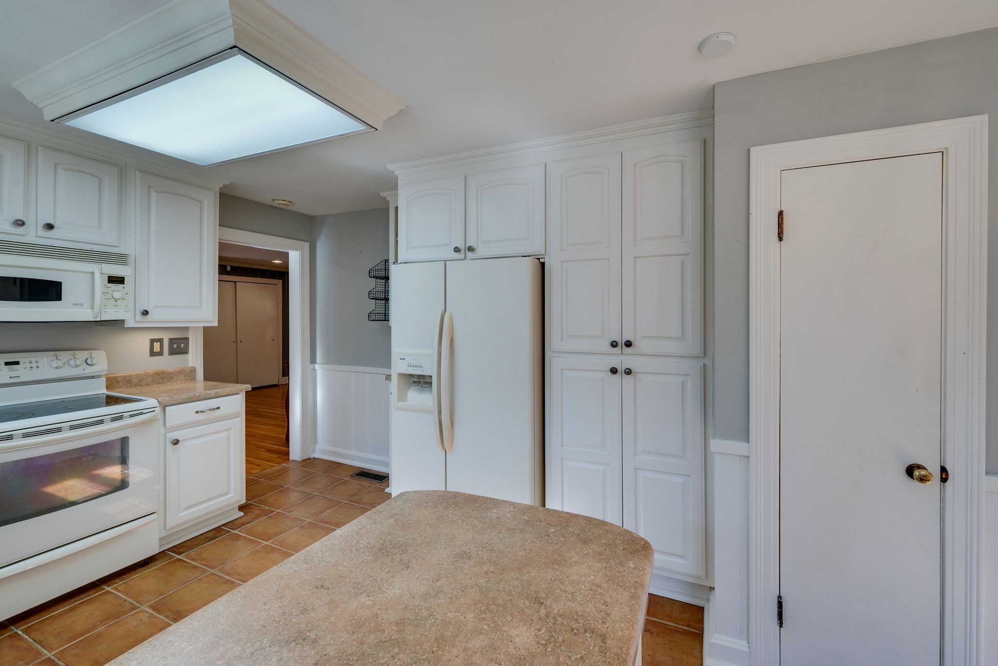 2816 Gray Circle