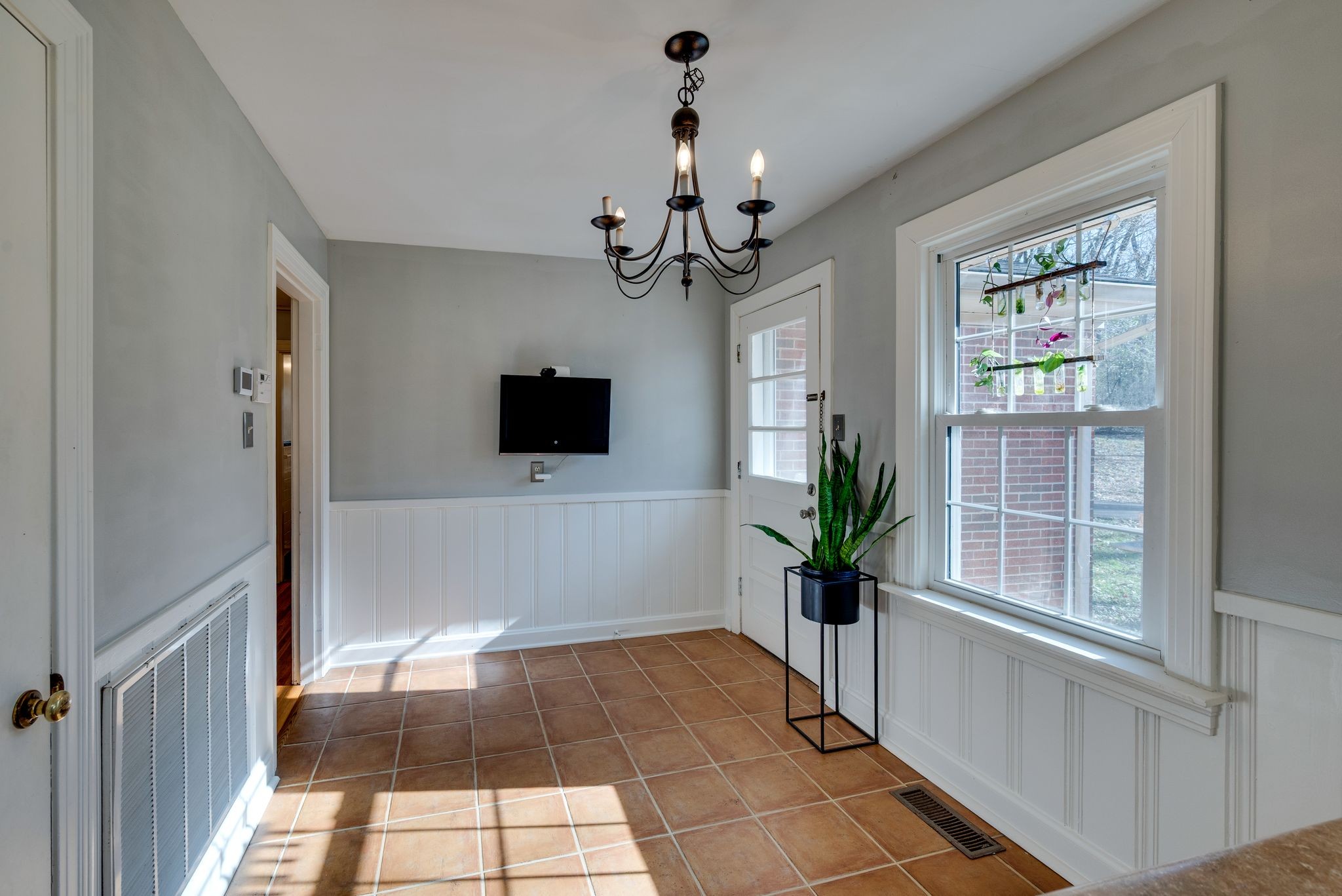 2816 Gray Circle