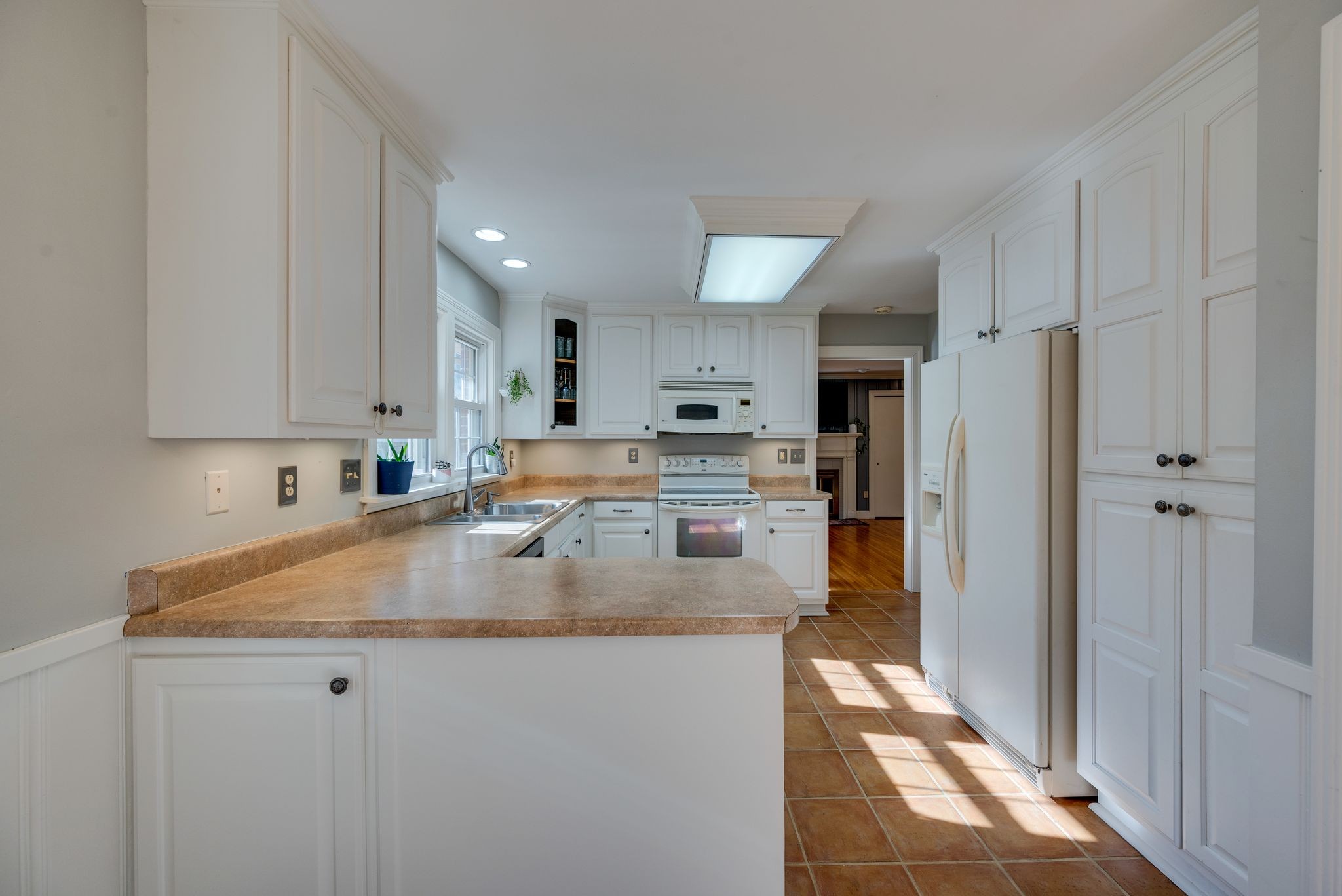 2816 Gray Circle