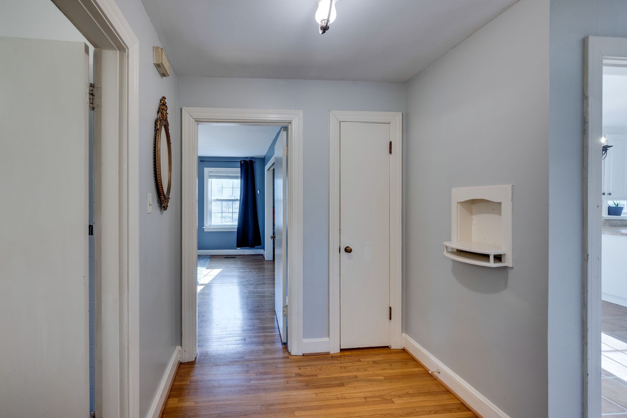 2816 Gray Circle