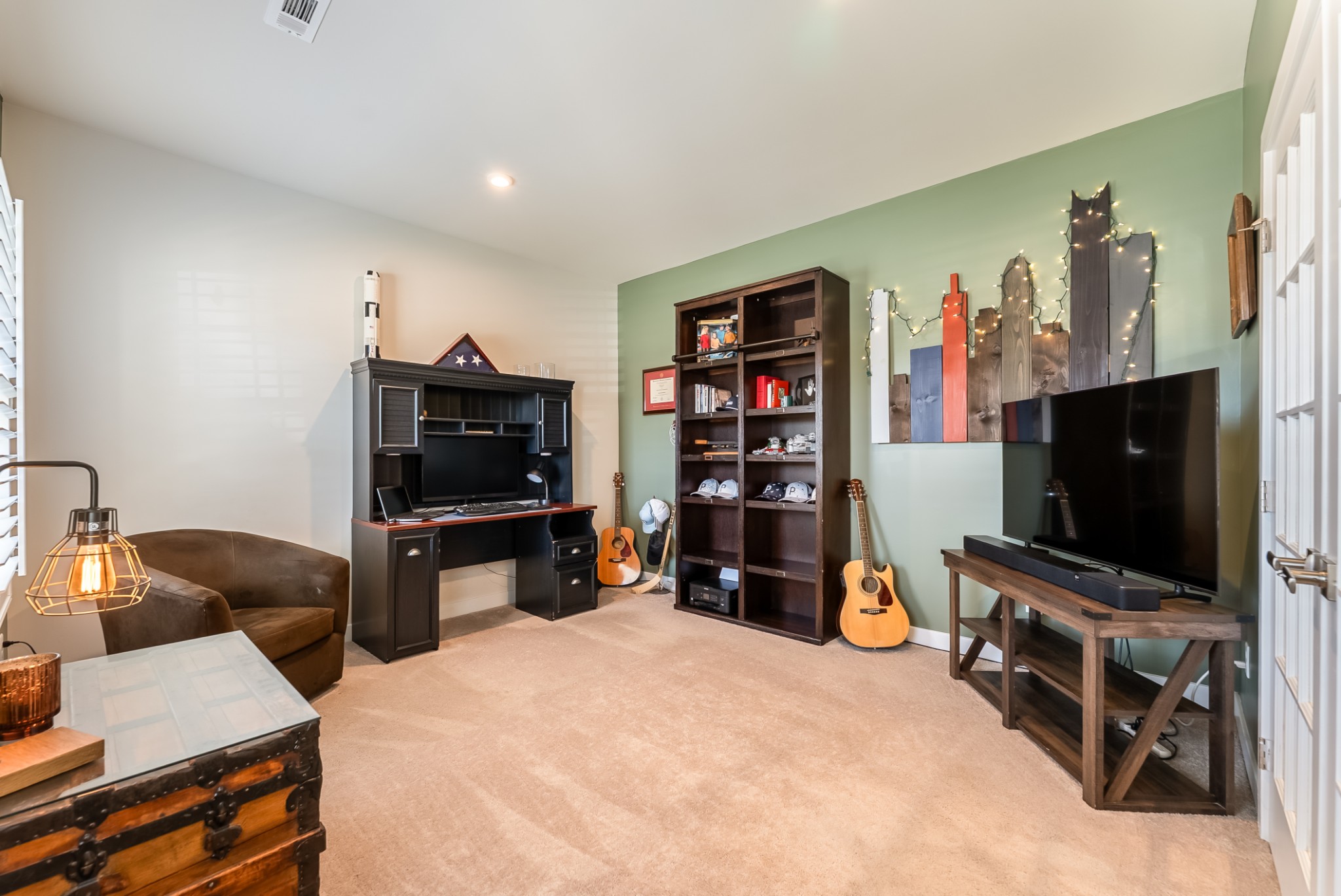 307 Finnegan Ct