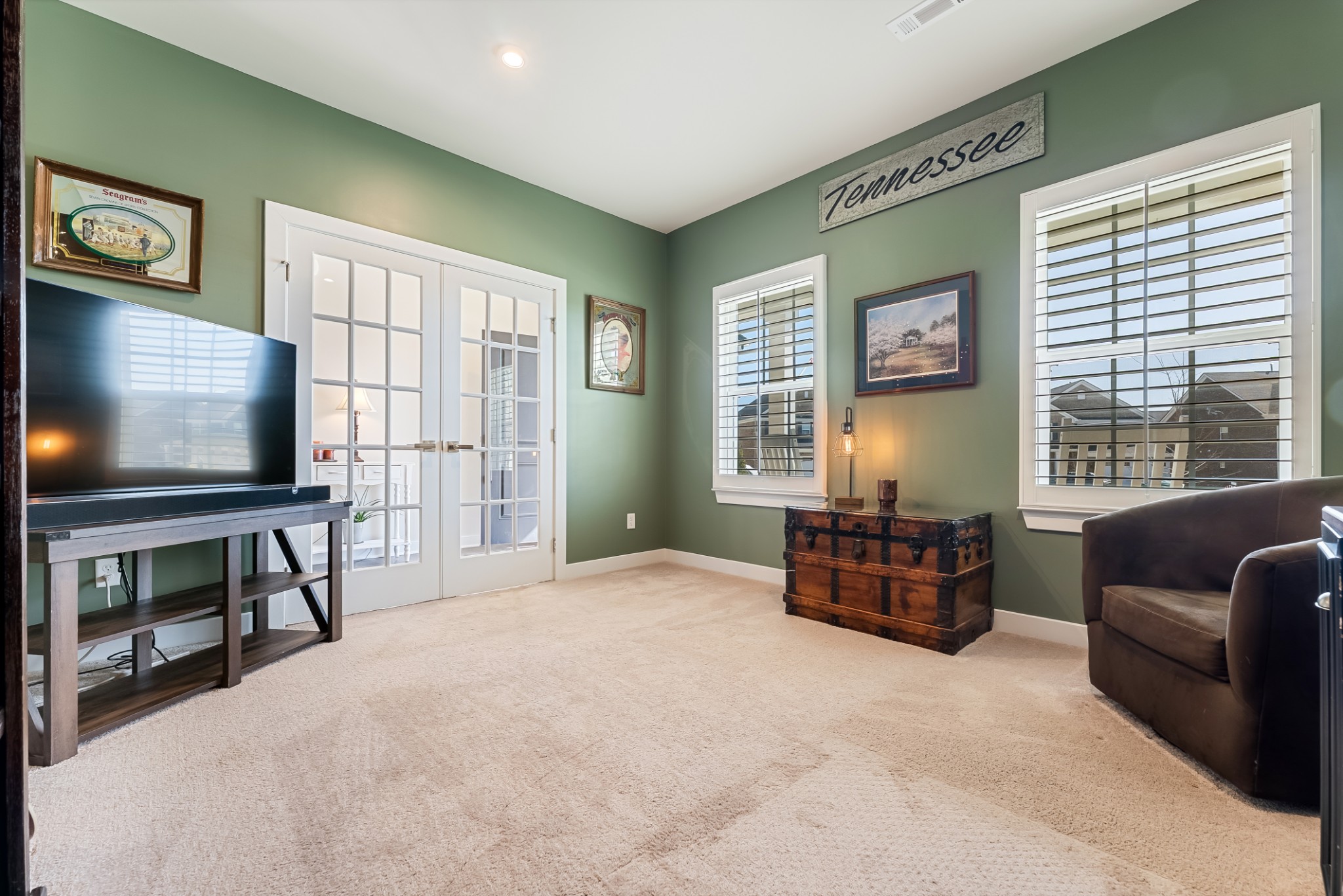 307 Finnegan Ct