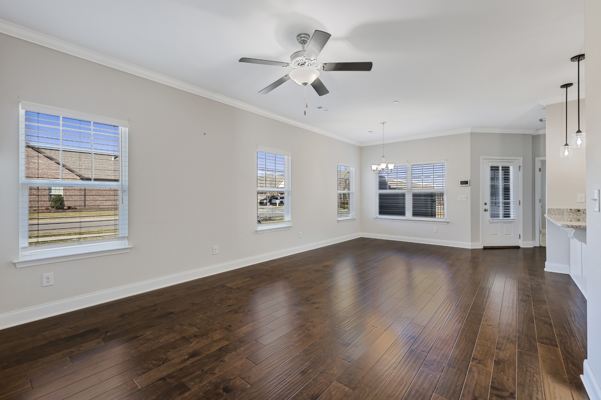 832 Cottage House Ln