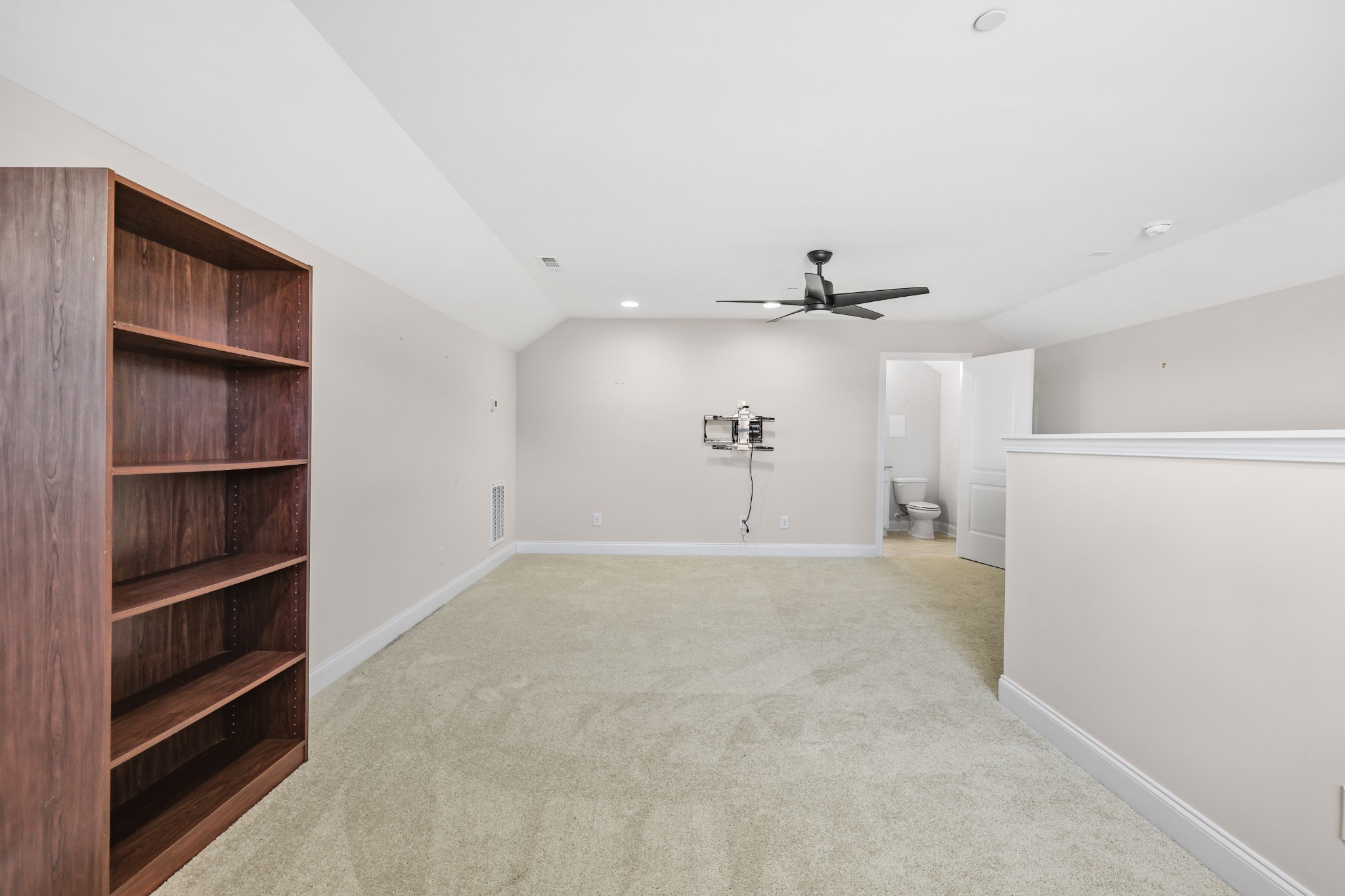 832 Cottage House Ln