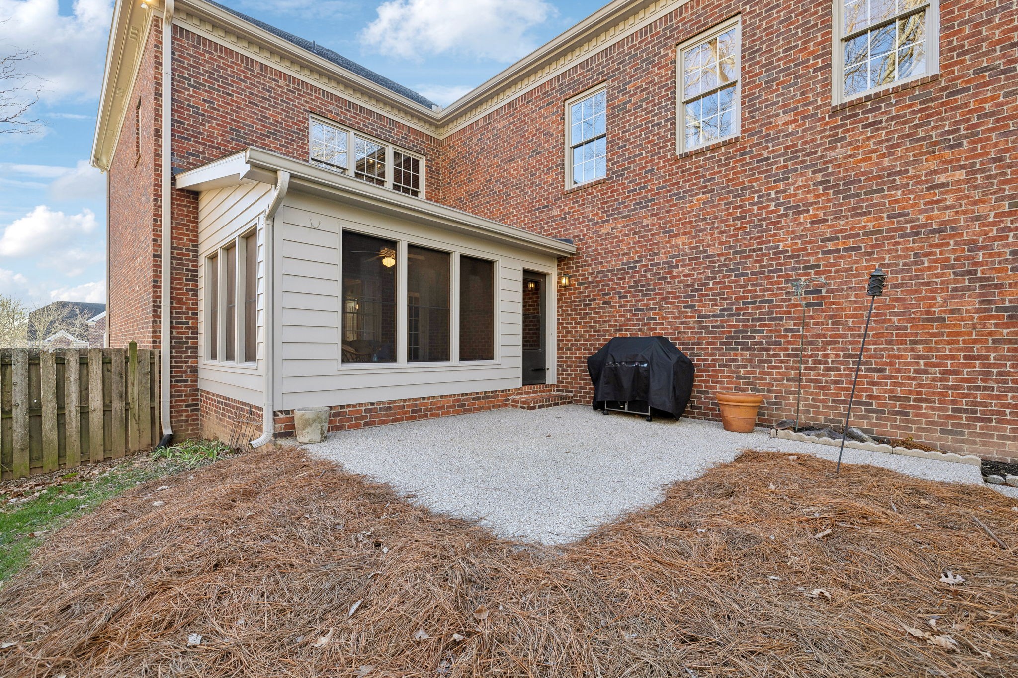 9436 Norwood Dr