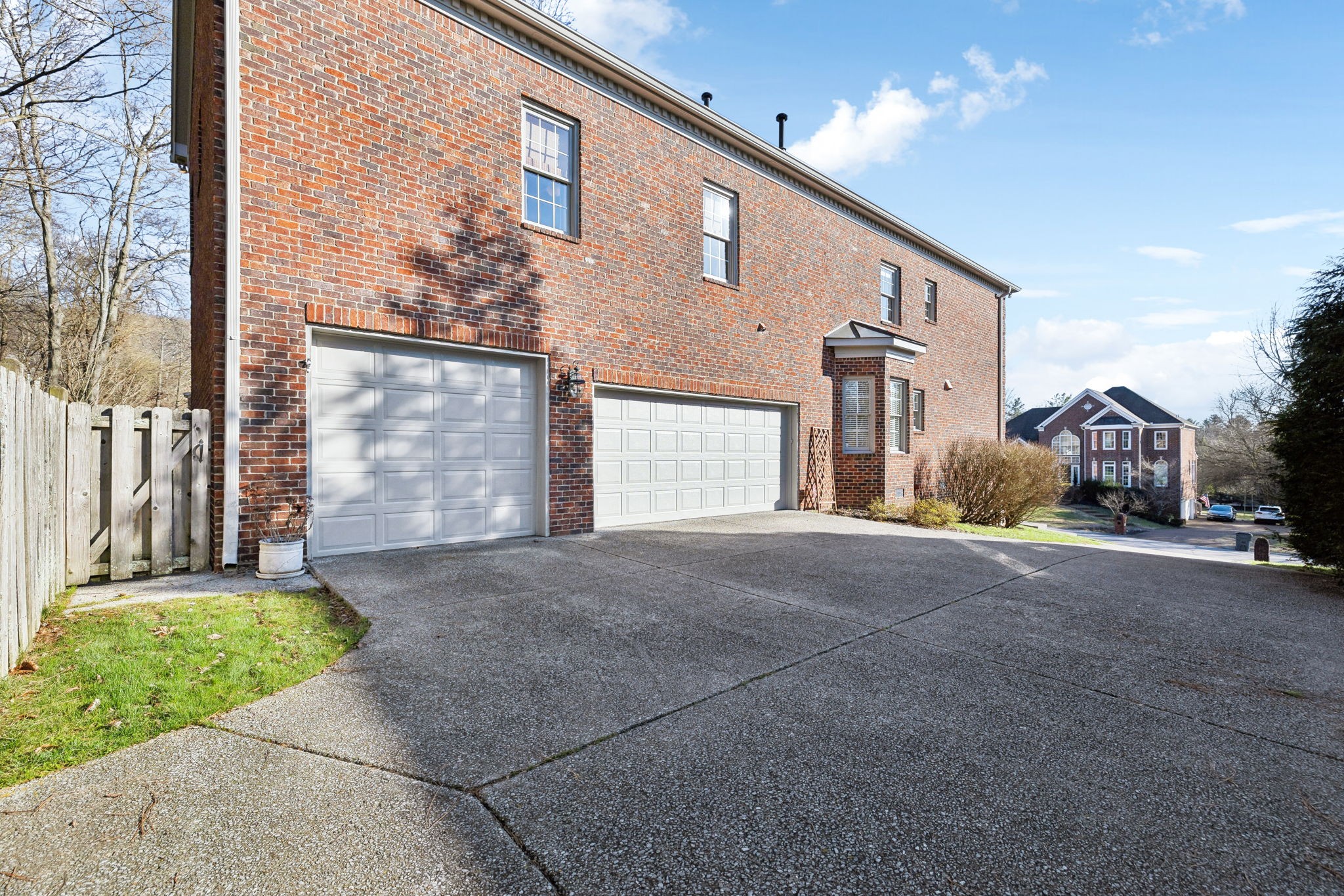 9436 Norwood Dr
