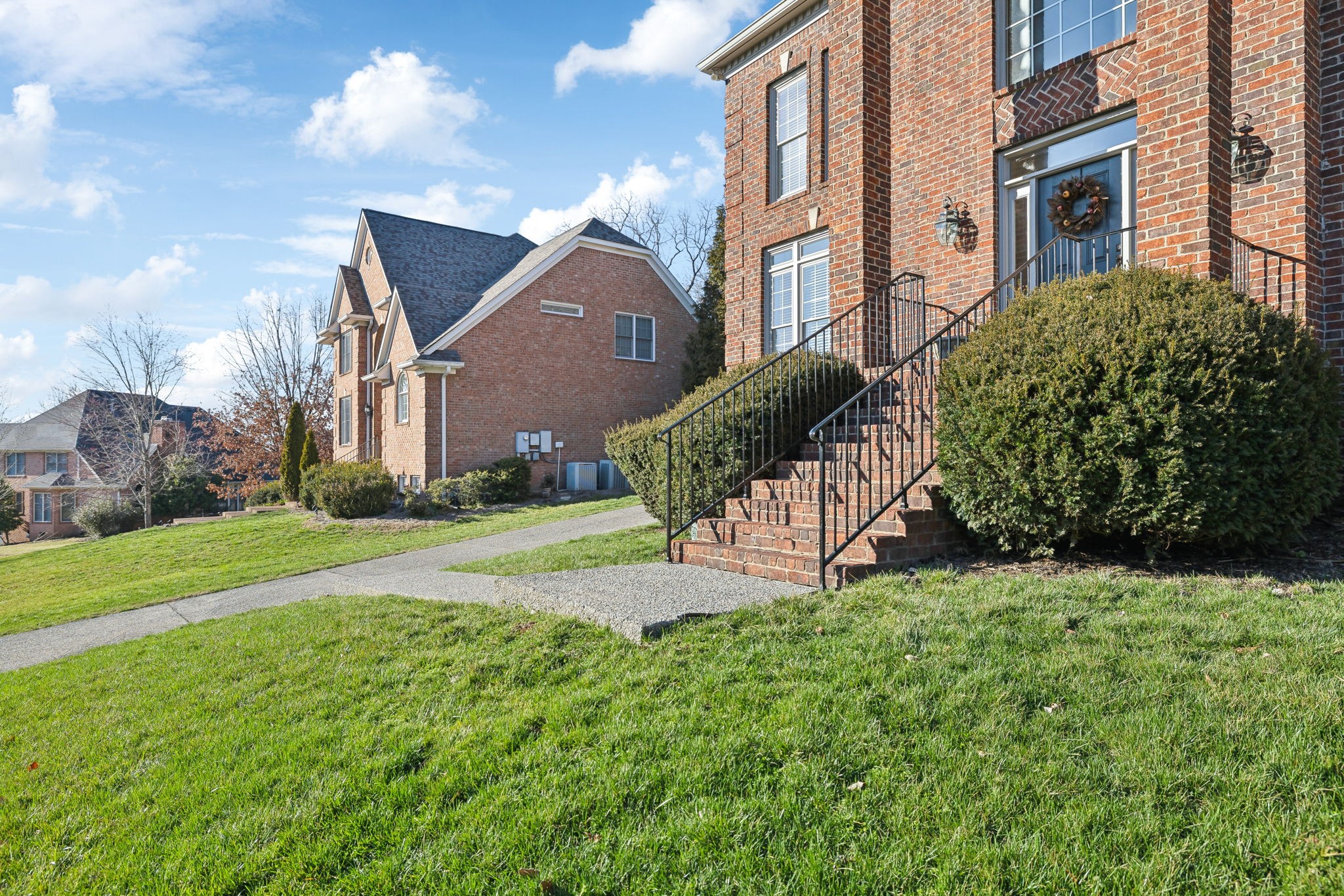 9436 Norwood Dr