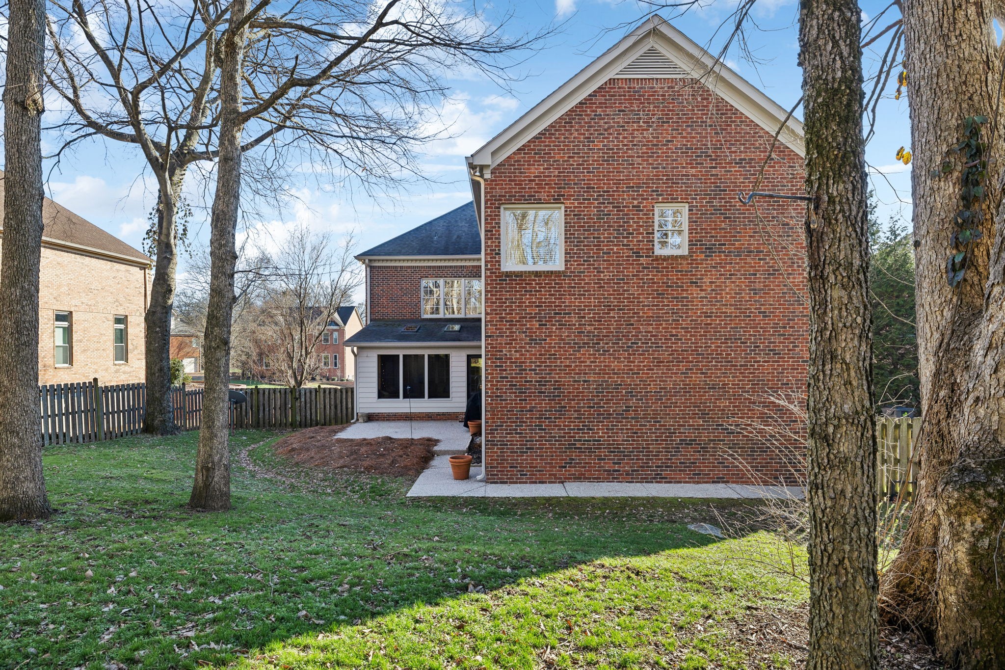 9436 Norwood Dr
