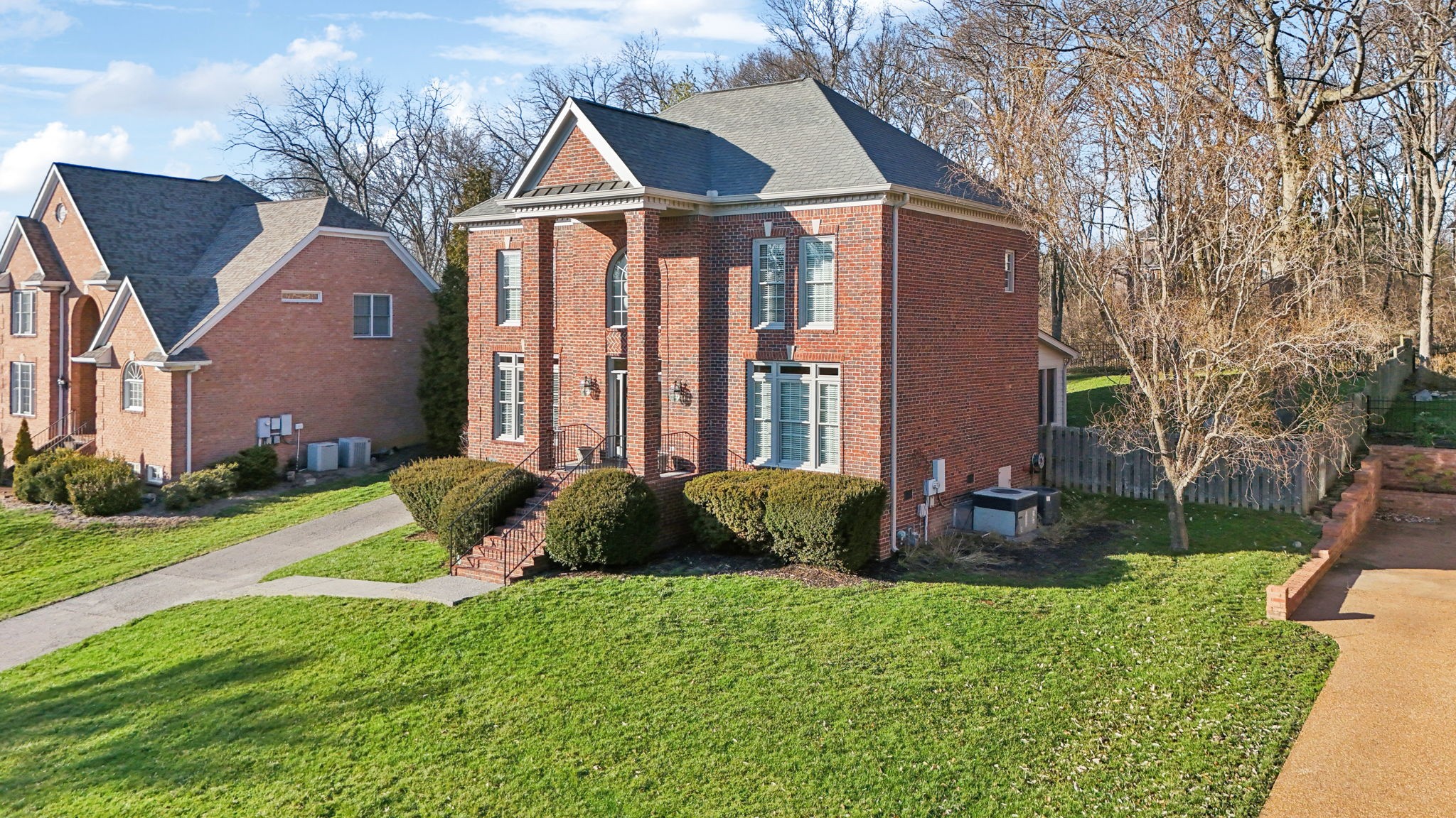 9436 Norwood Dr