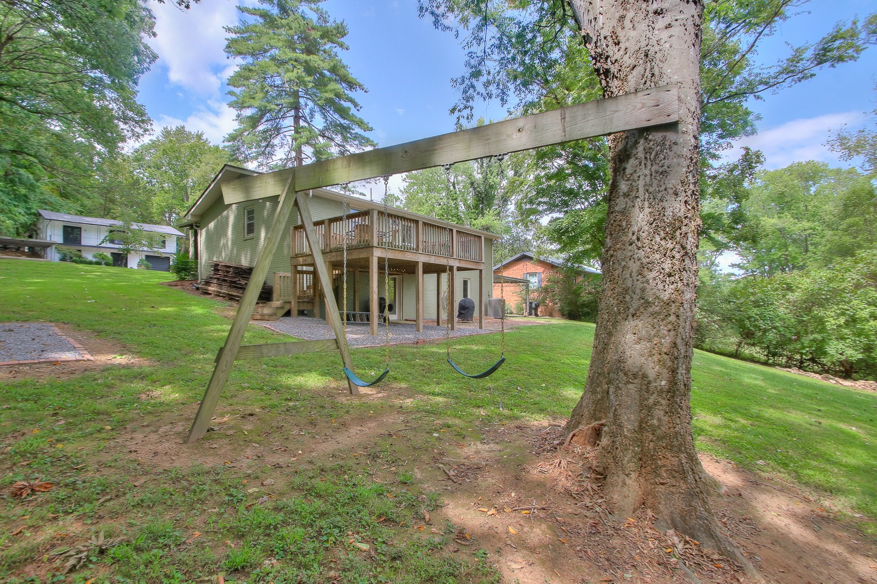 584 Hill Creek Dr
