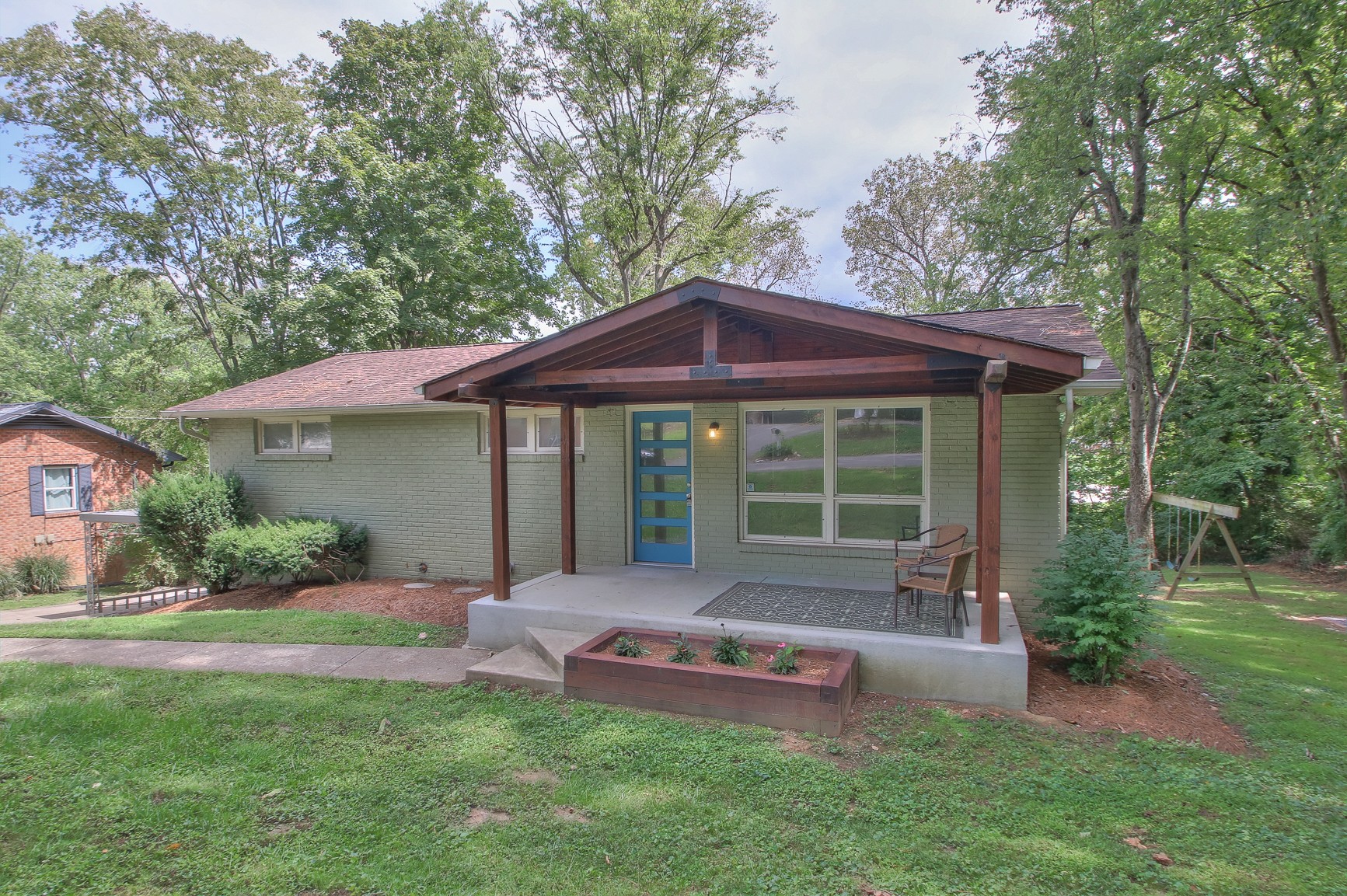 584 Hill Creek Dr