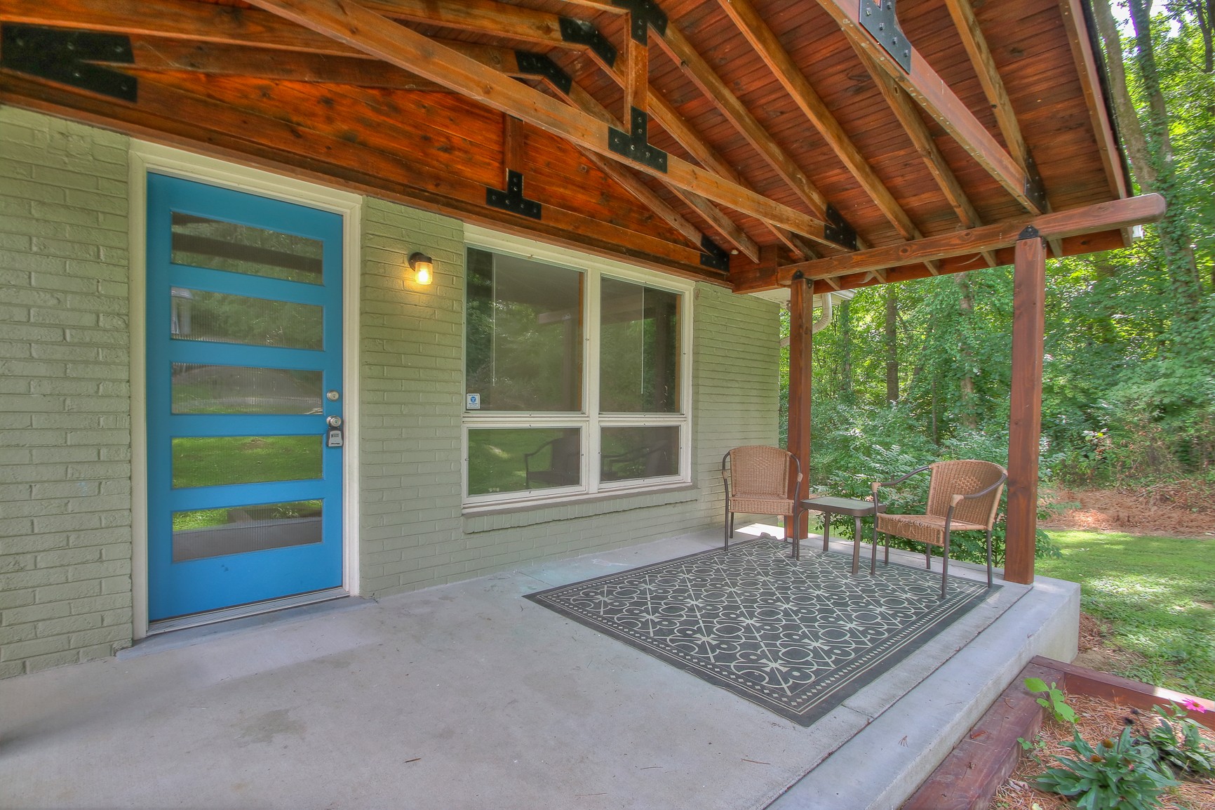 584 Hill Creek Dr