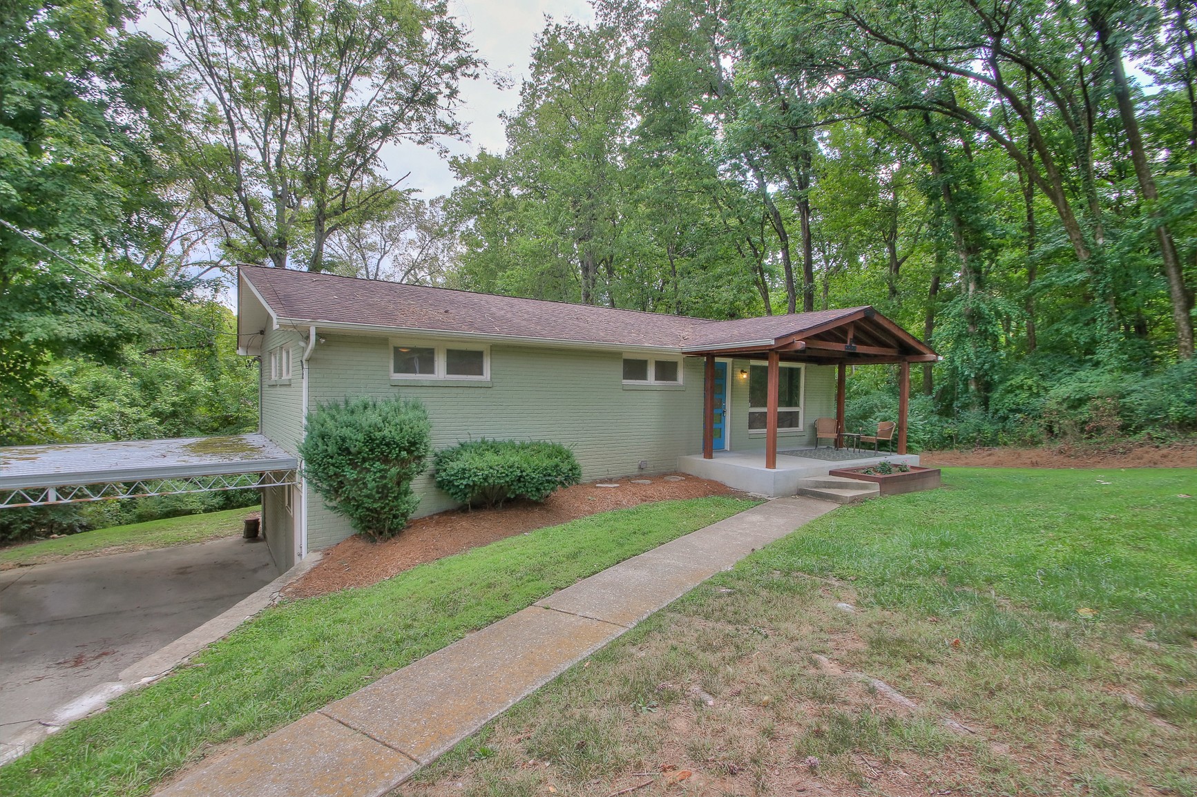 584 Hill Creek Dr