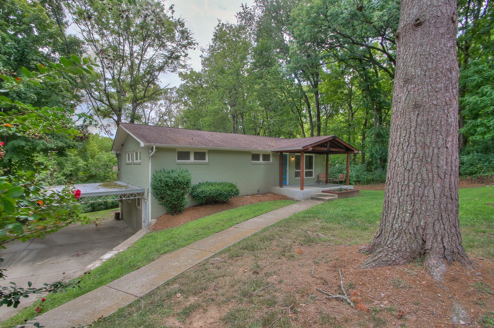 584 Hill Creek Dr
