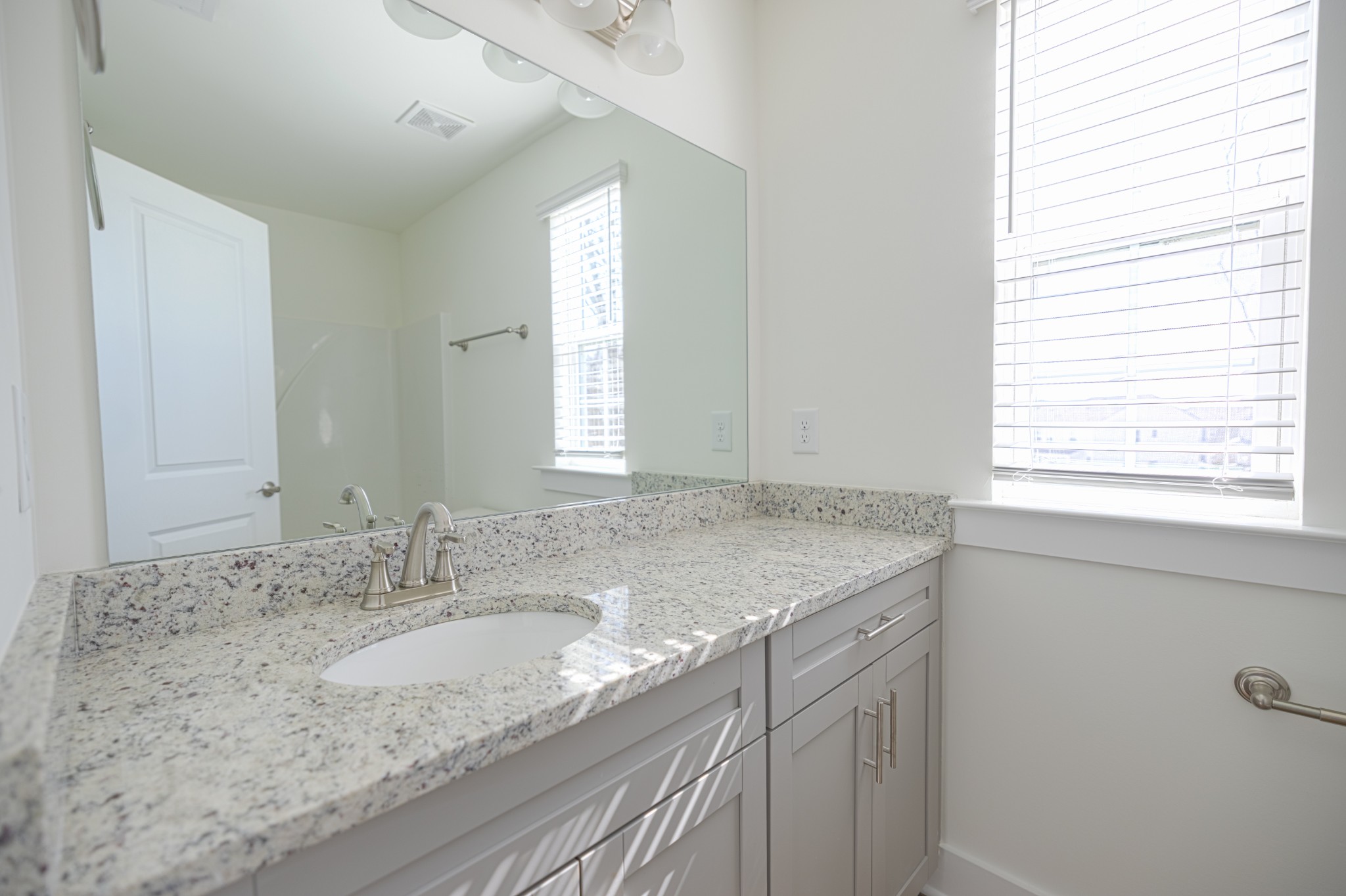 1049 Sweetleaf Dr