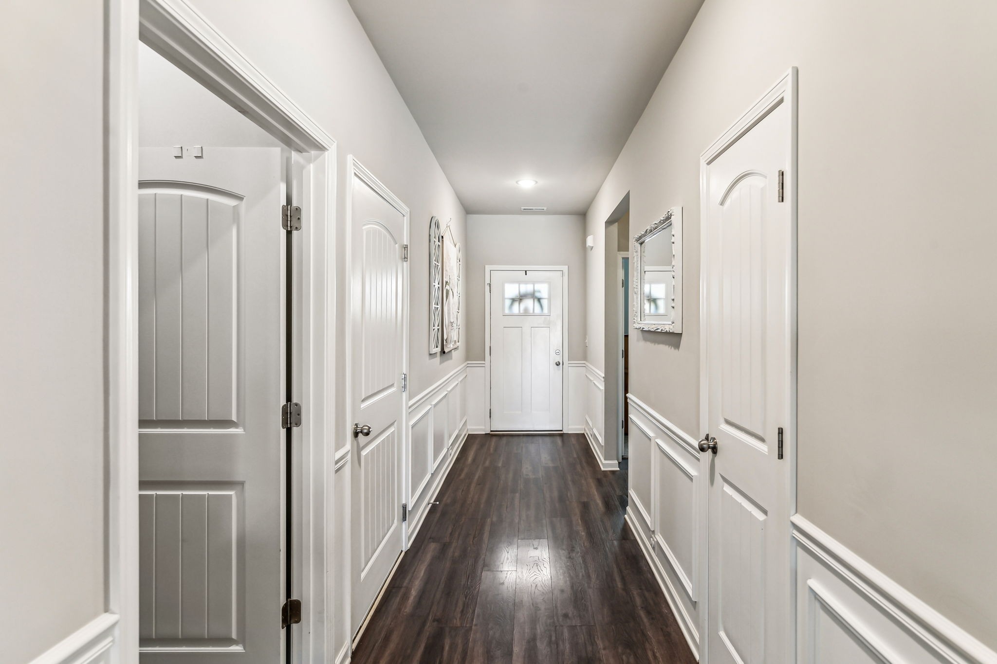 303 St Charles Pl