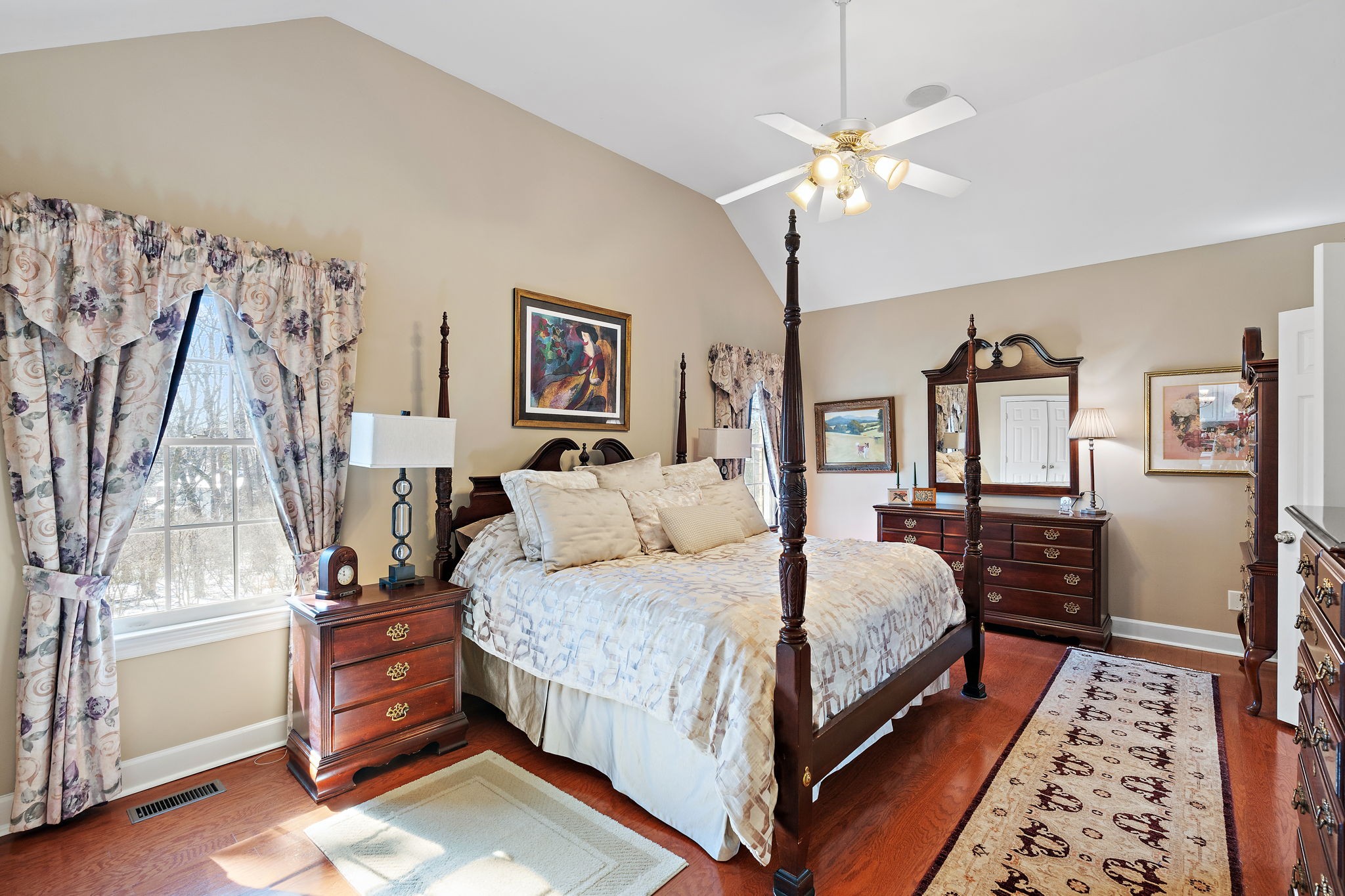 209 Wallingford Sq