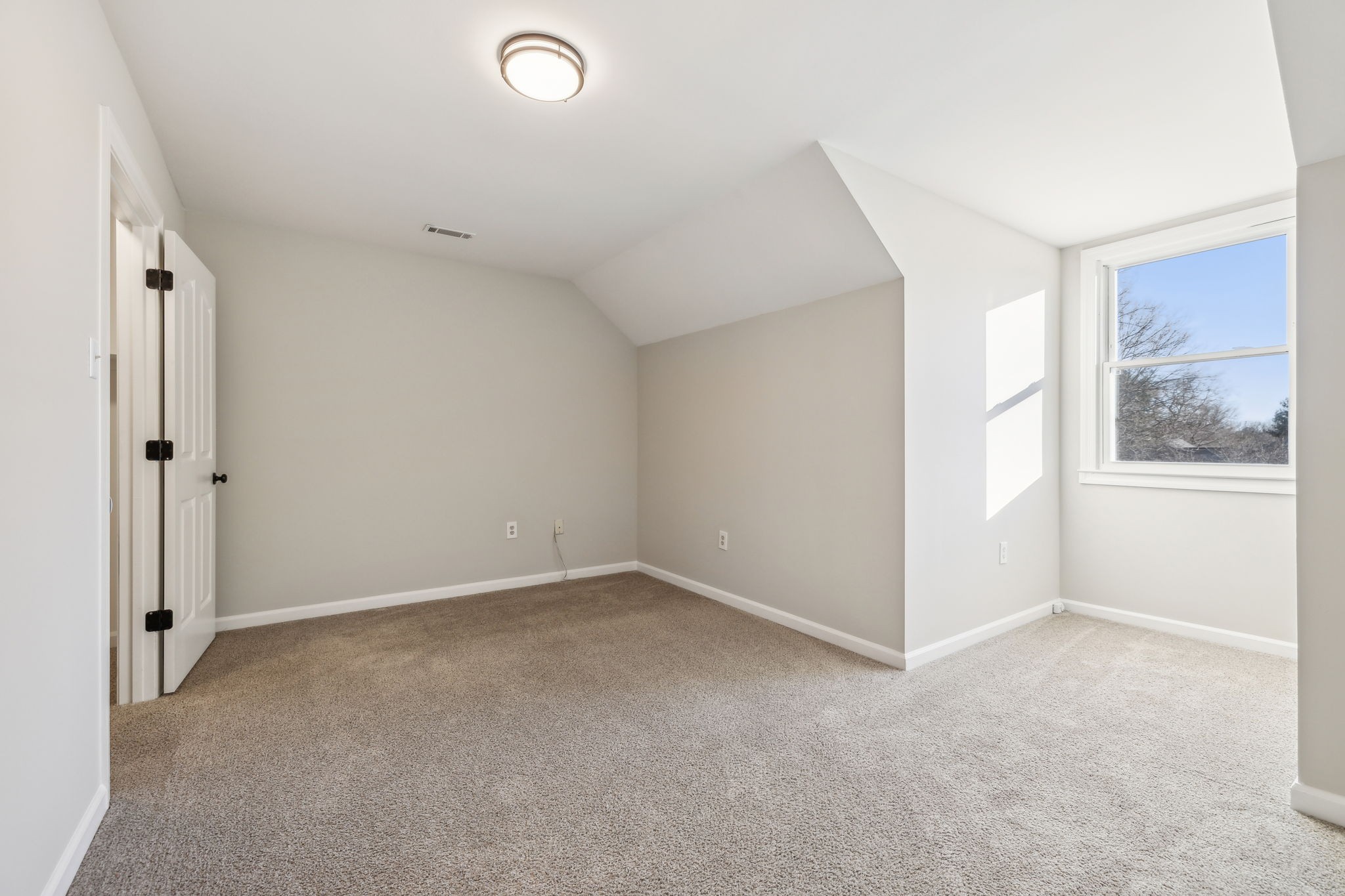 718 Princess Ct