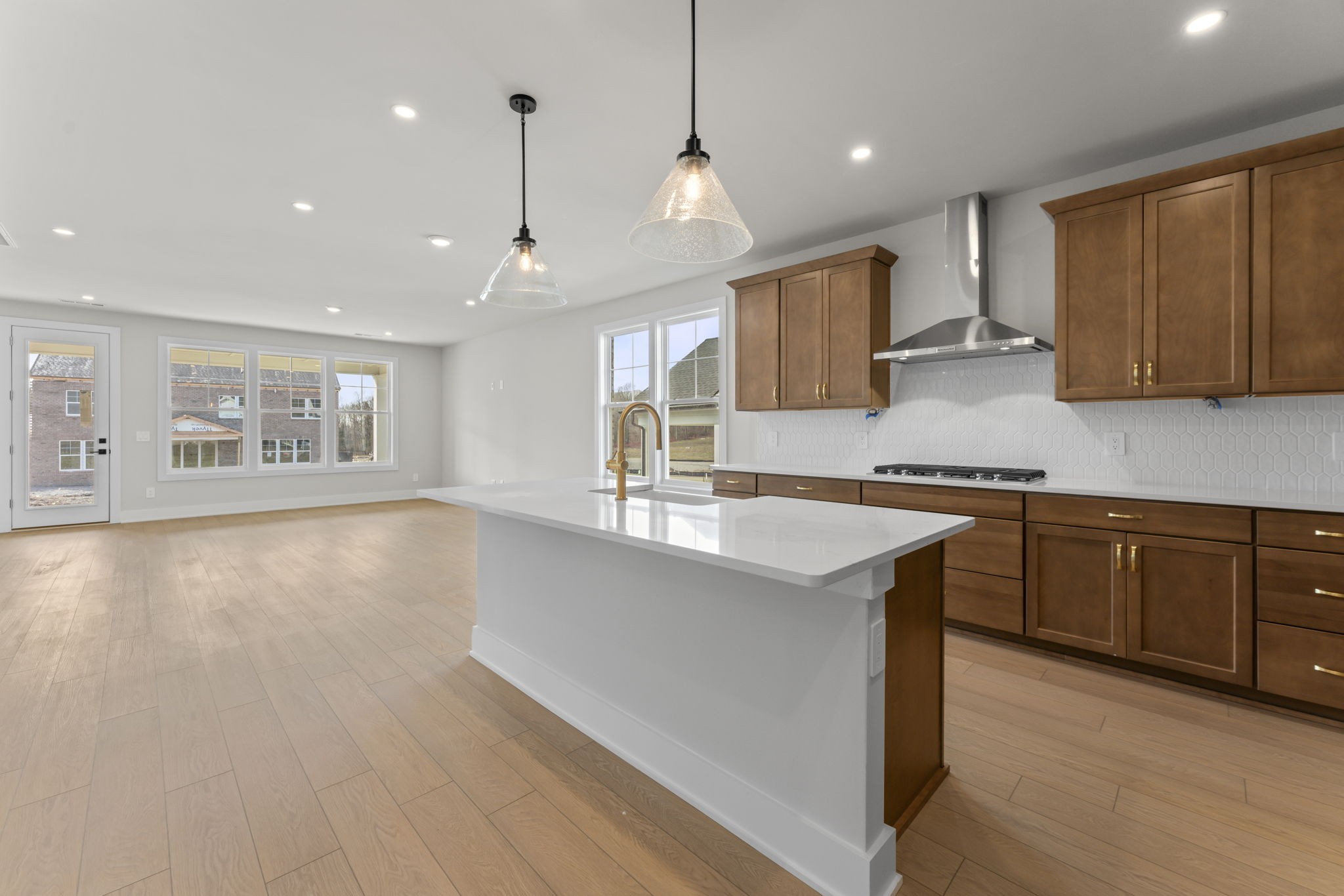 829 Silva Loop, N