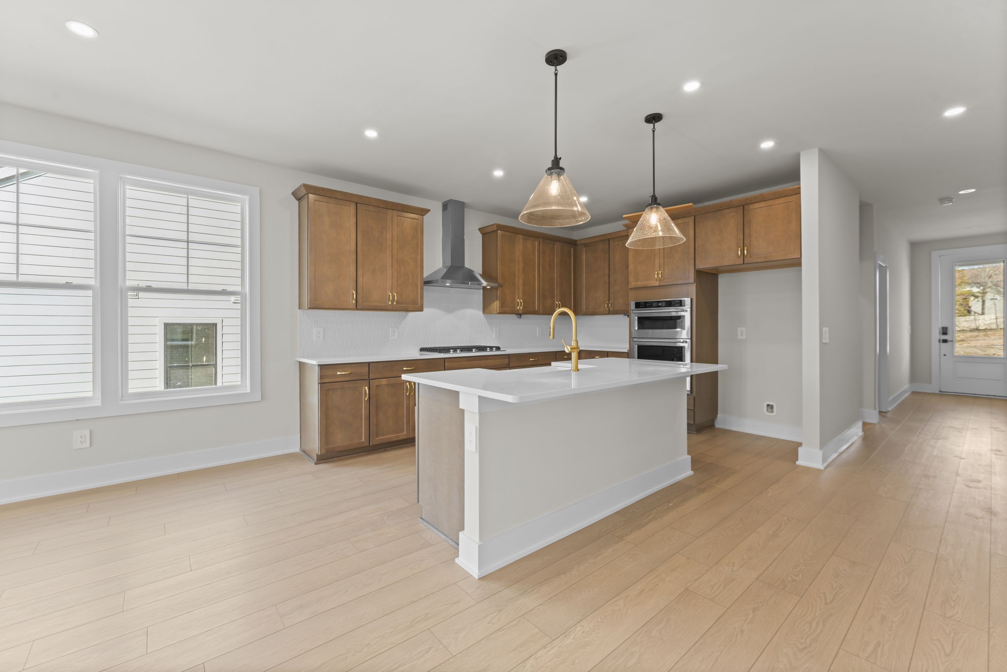 829 Silva Loop, N