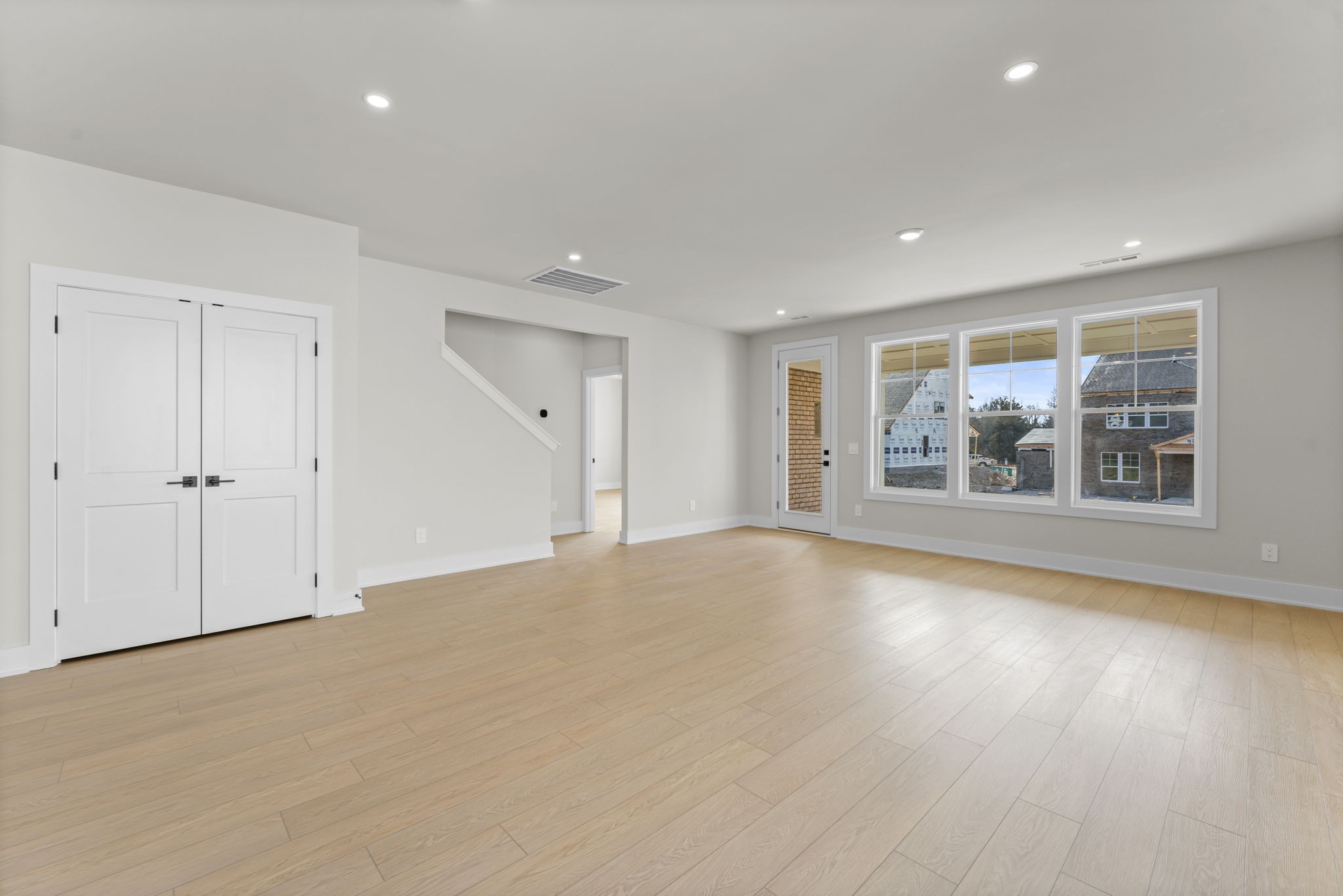 829 Silva Loop, N