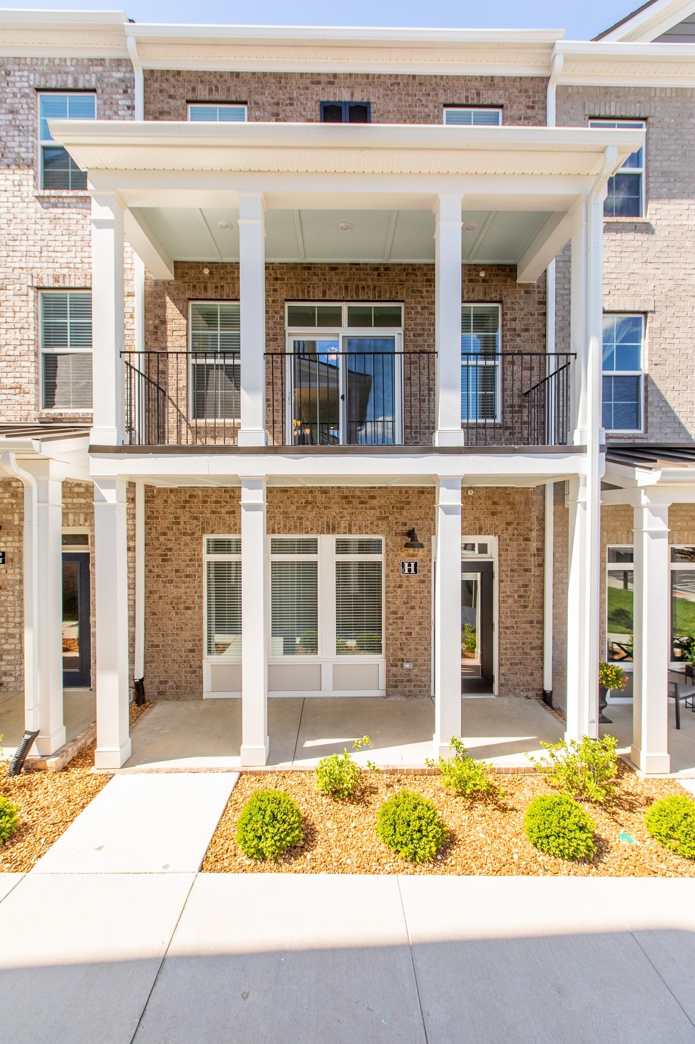 2400 Arden Village Dr Unit: H
