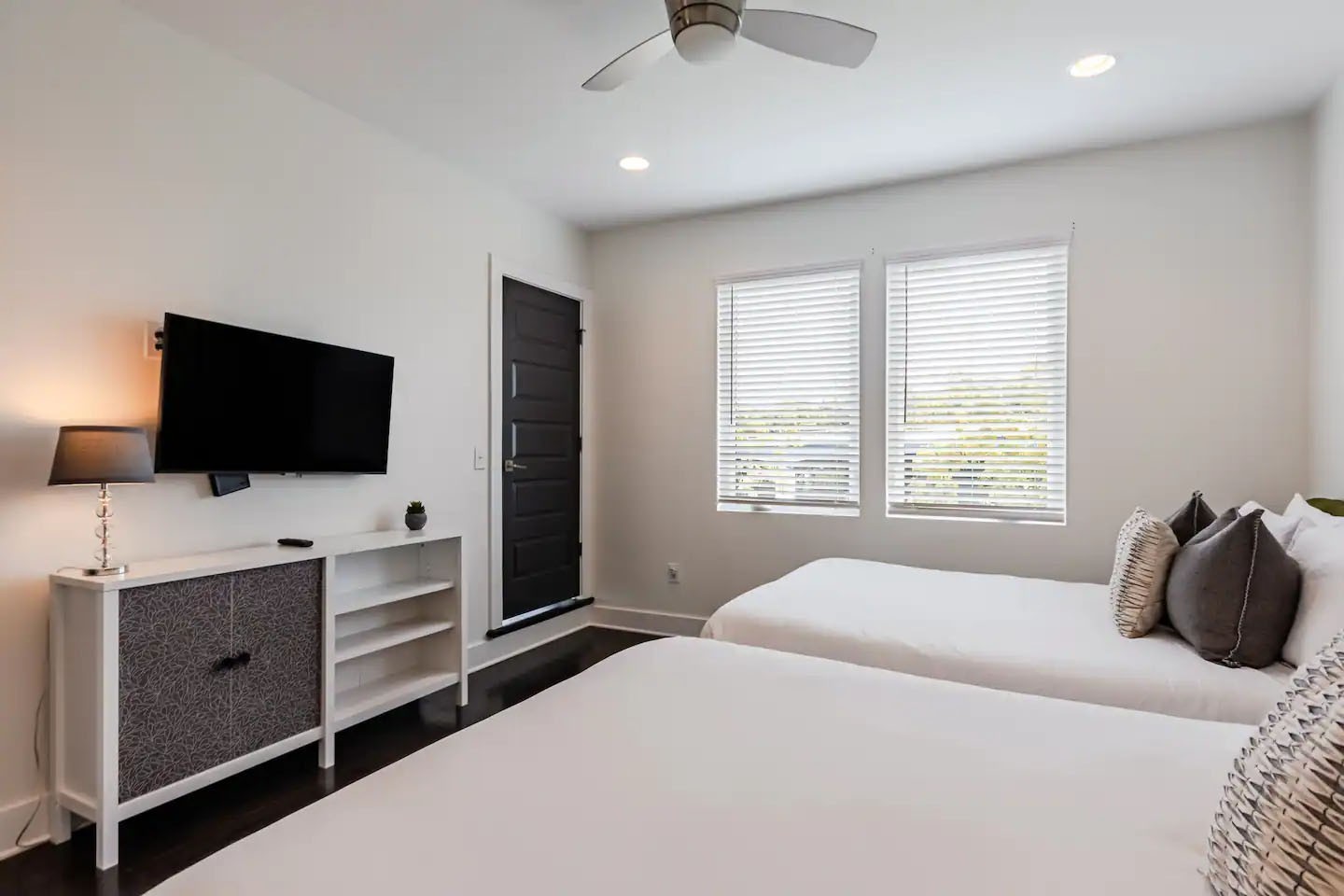 2410 Meharry Blvd Unit: 9