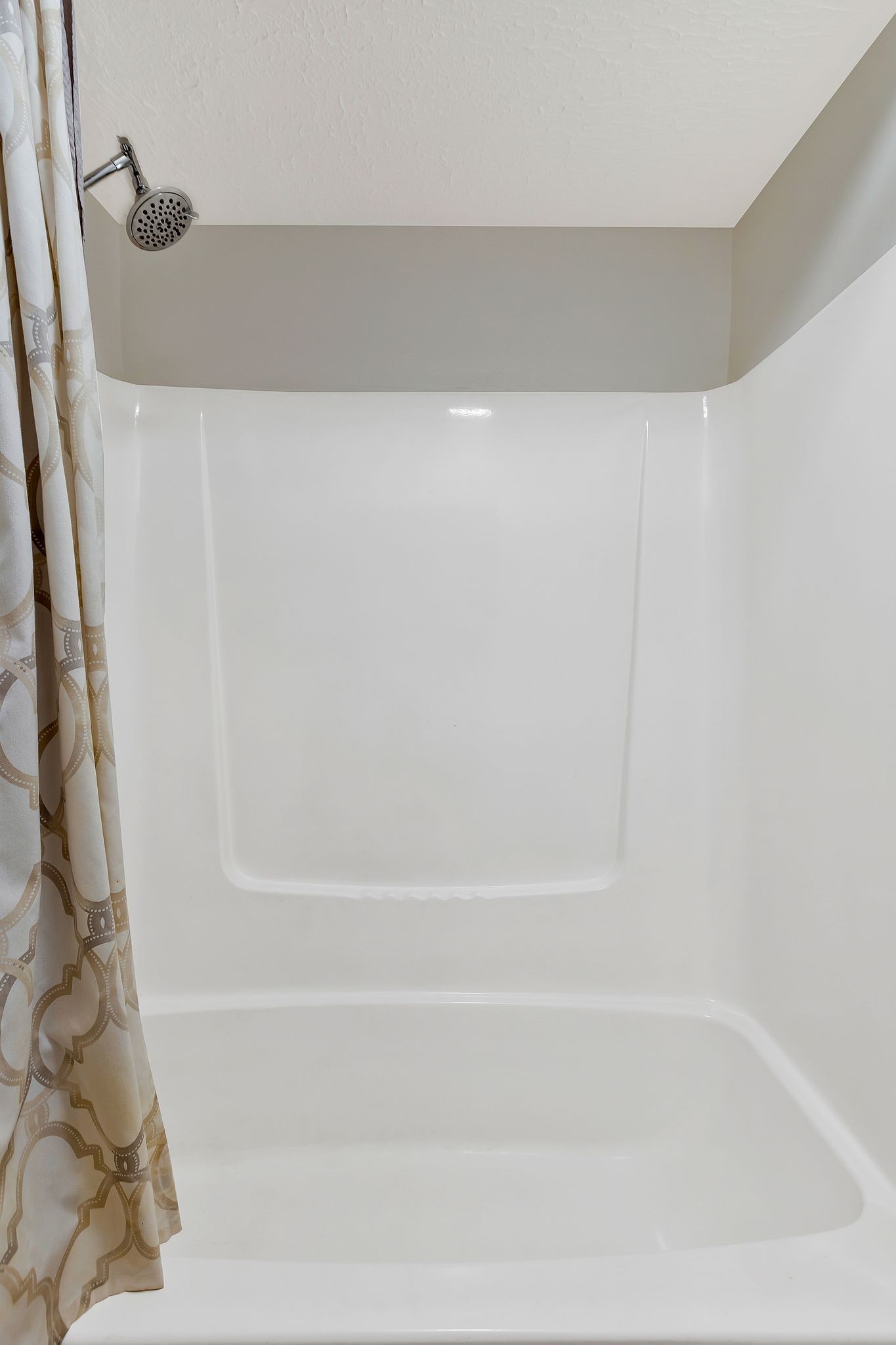 2929 Selena Drive Unit: J136