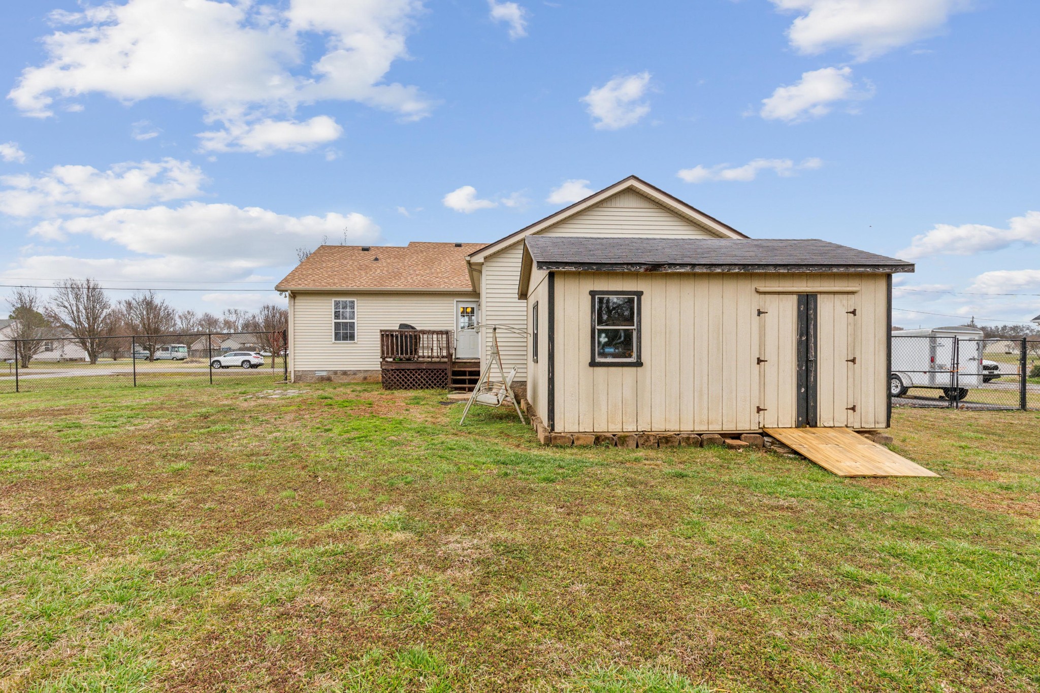 131 W McGuire St