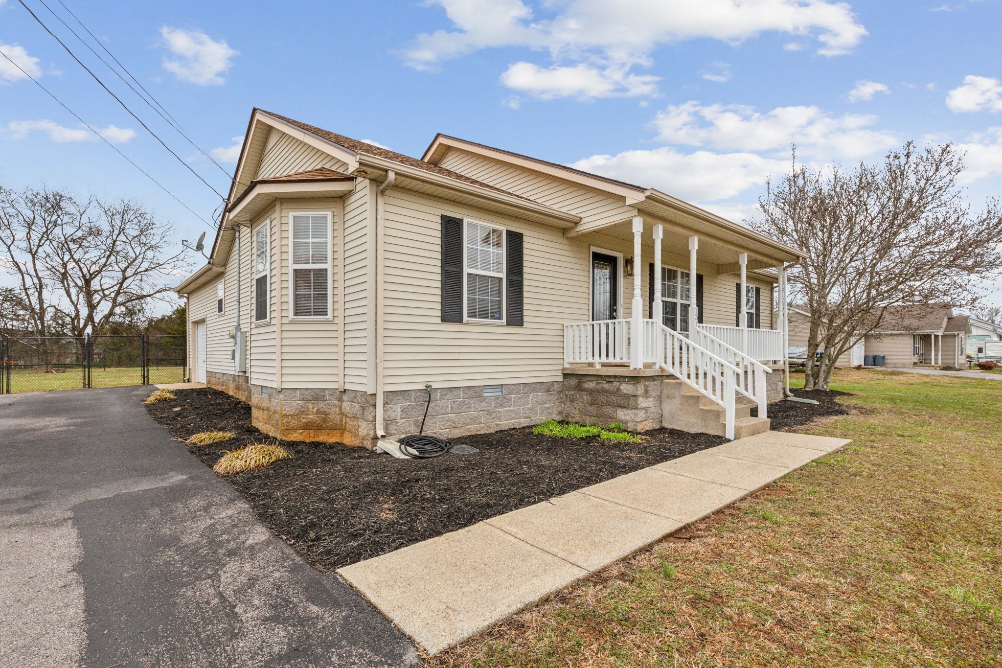 131 W McGuire St