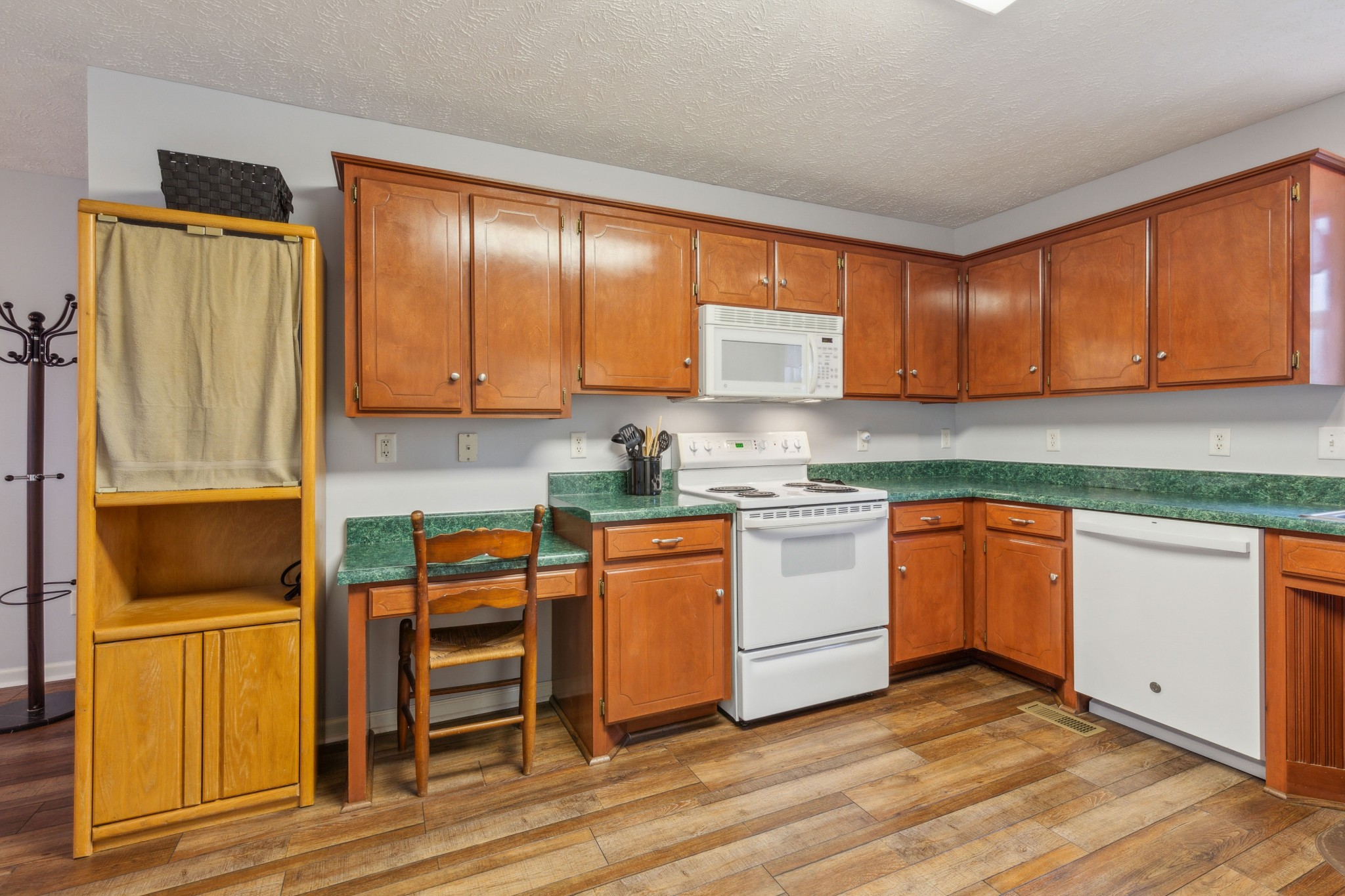 131 W McGuire St