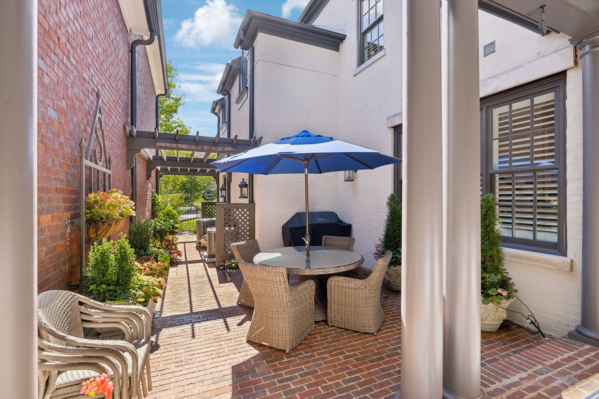 6114 Pleasant Water Ln