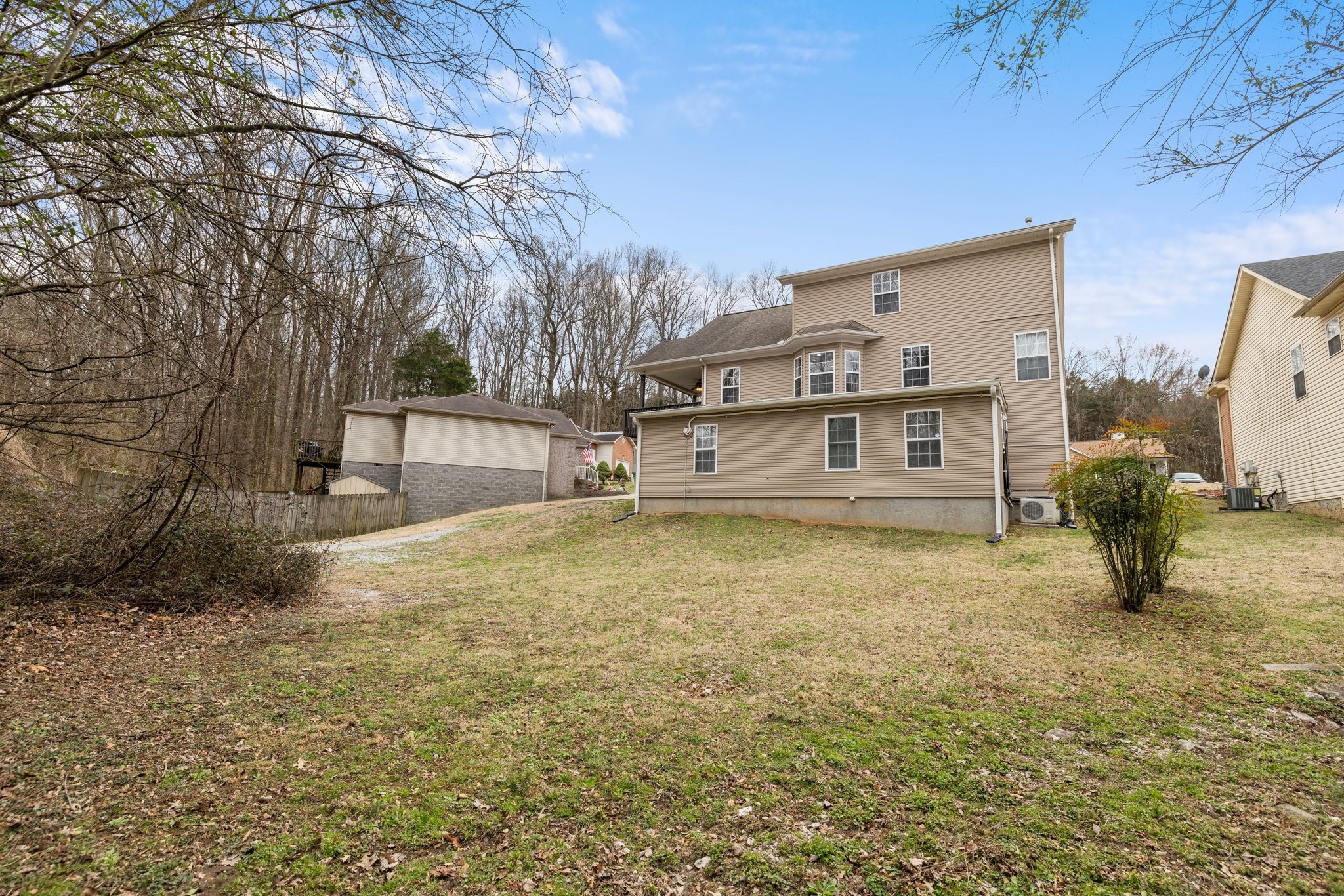 229 Woodmaker Ct