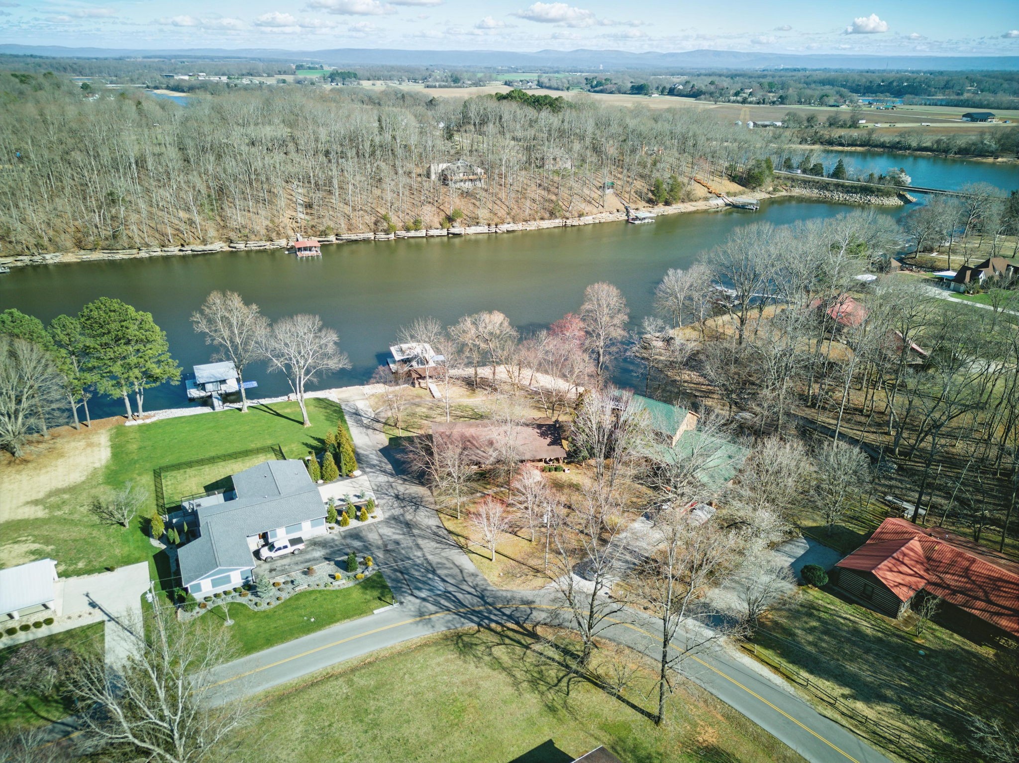 340 Hillwood Dr