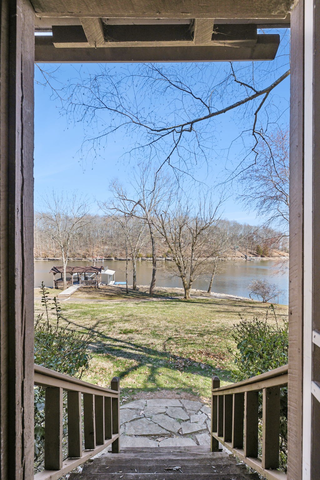 340 Hillwood Dr