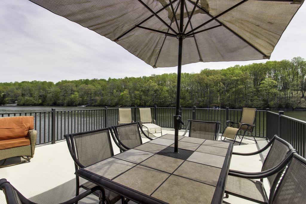 340 Hillwood Dr