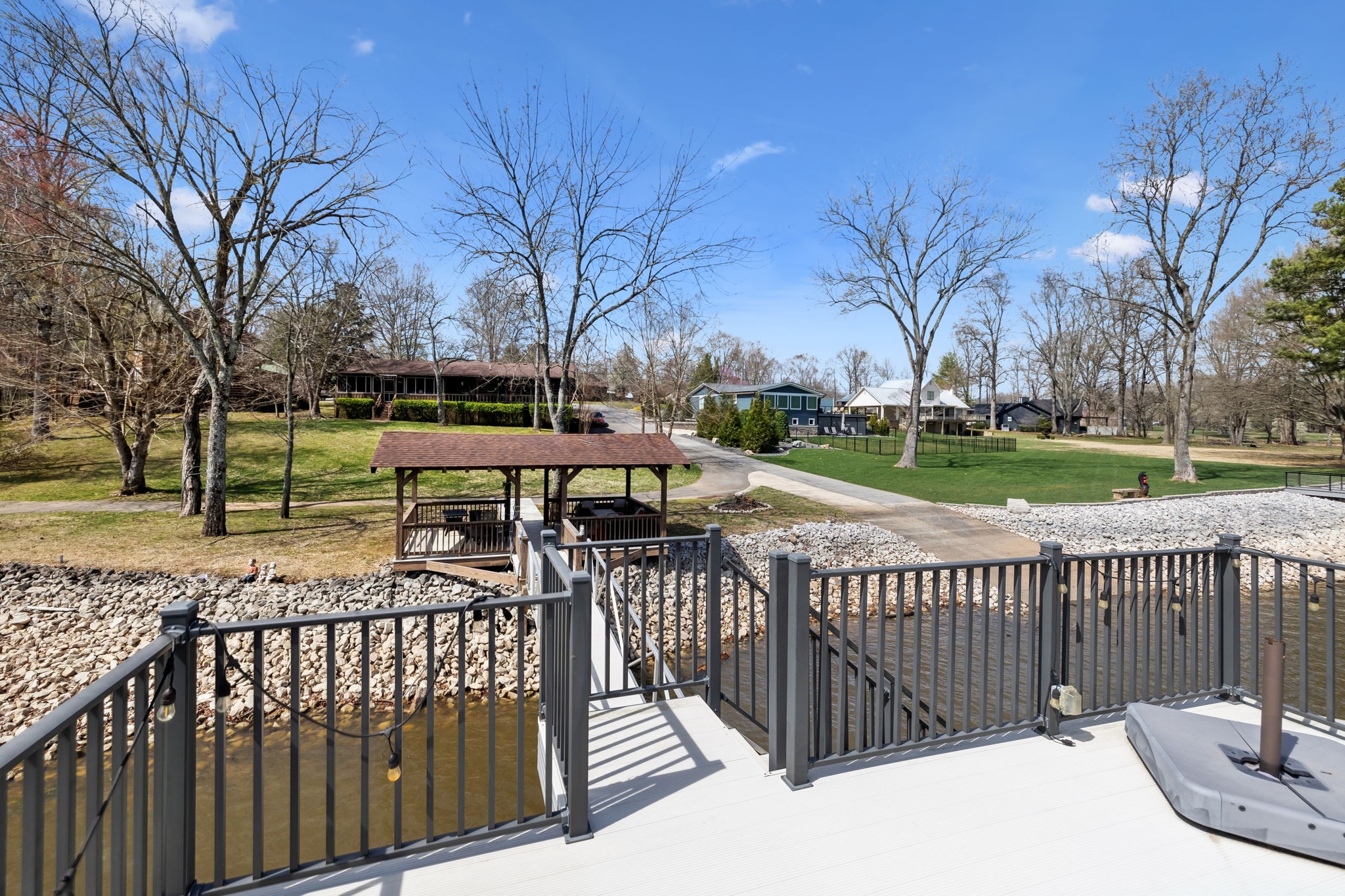 340 Hillwood Dr