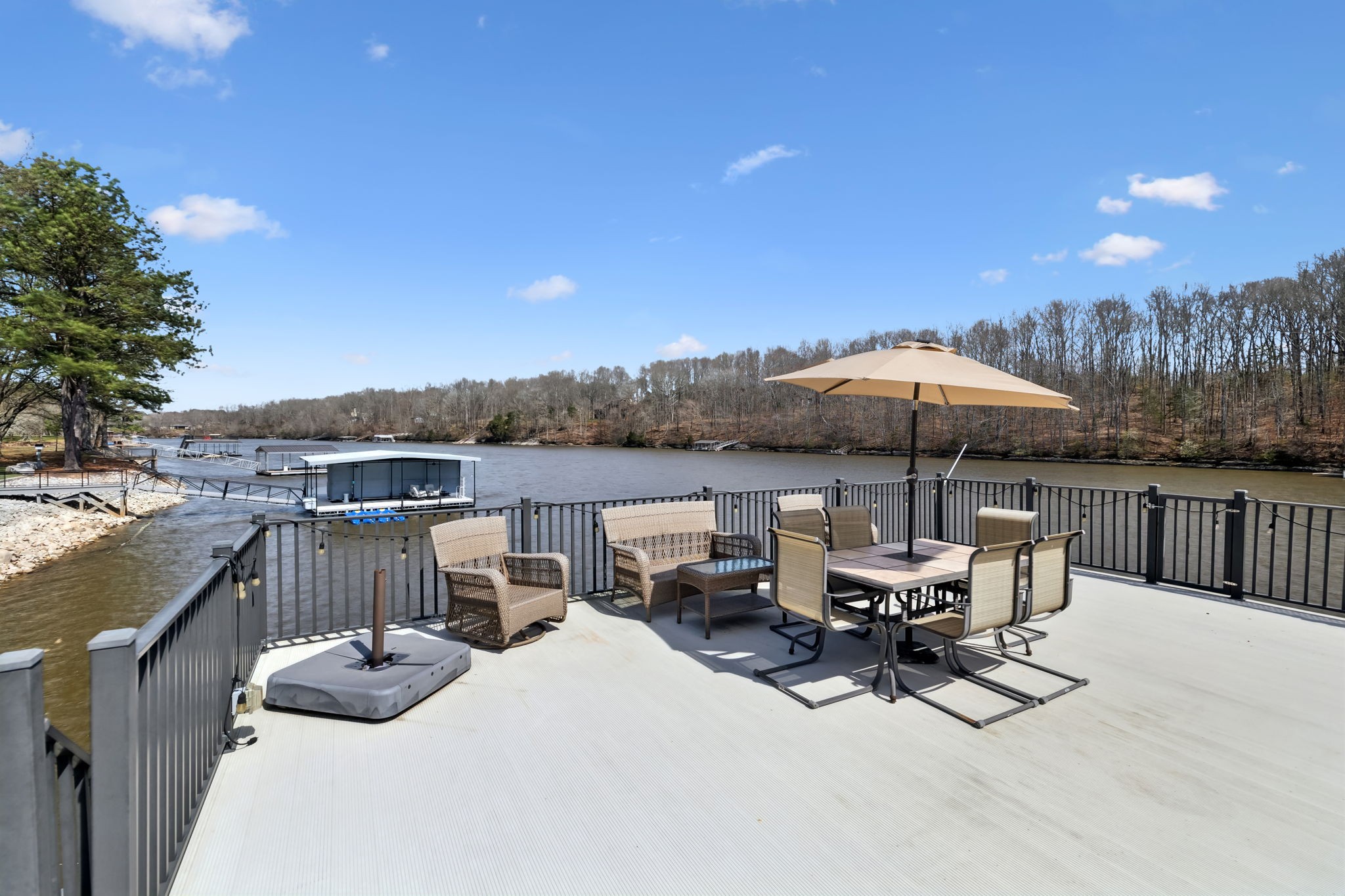 340 Hillwood Dr