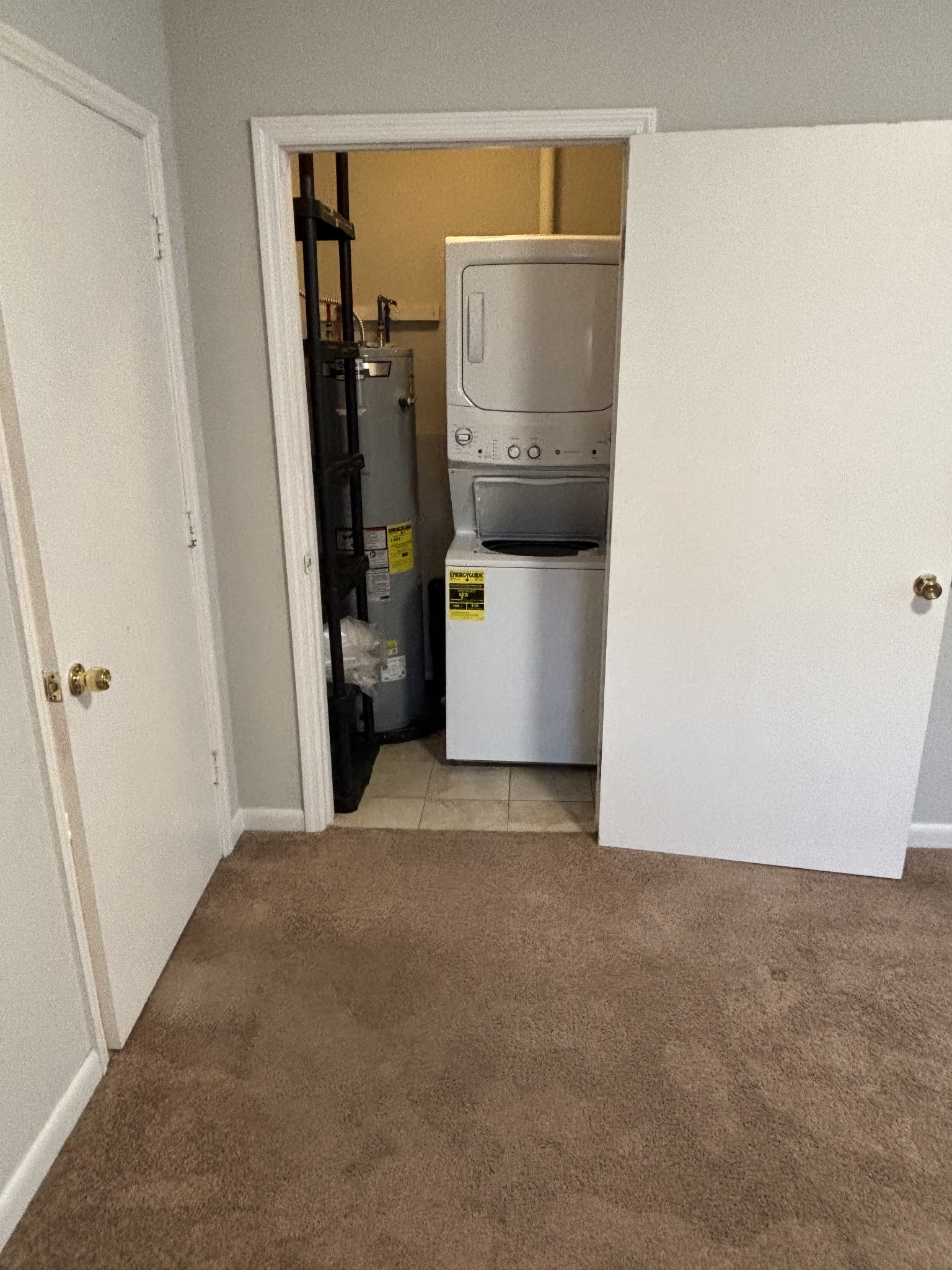 206 Elmington Ave Unit: Carriage House