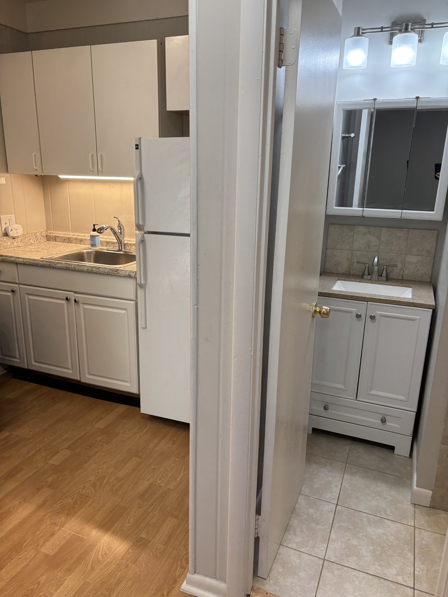 206 Elmington Ave Unit: Carriage House