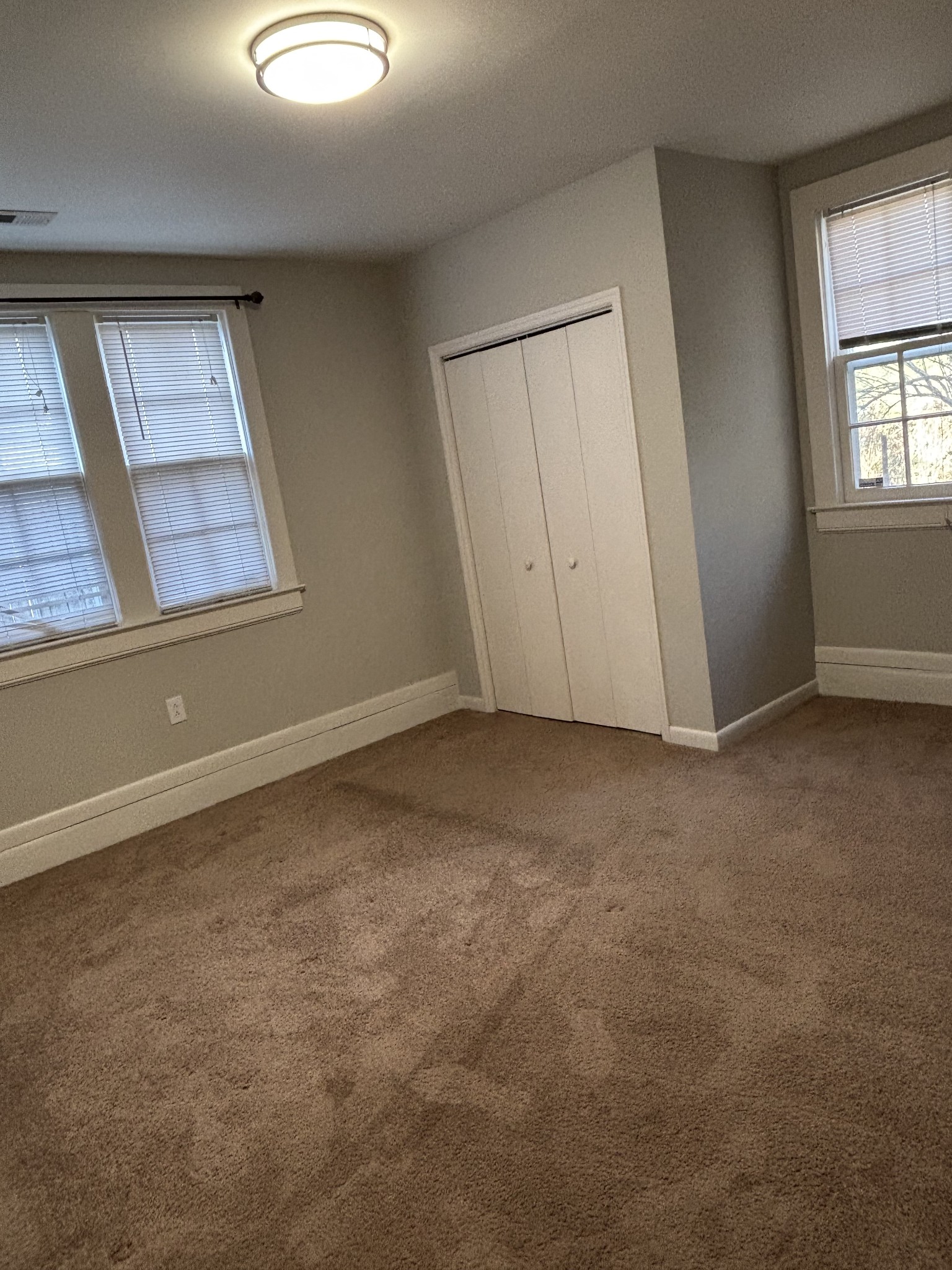 206 Elmington Ave Unit: Carriage House