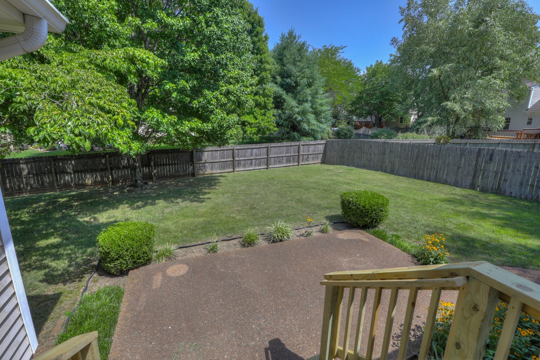 1523 Birchwood Cir
