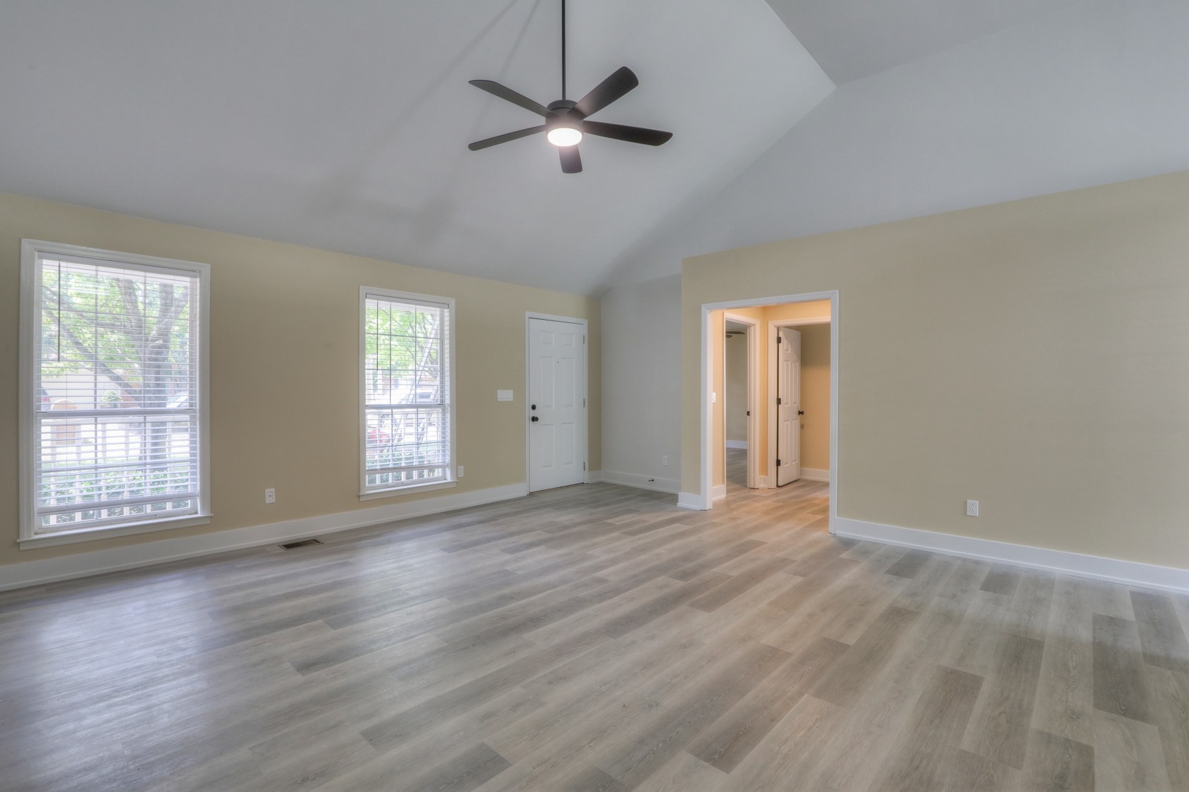 1523 Birchwood Cir
