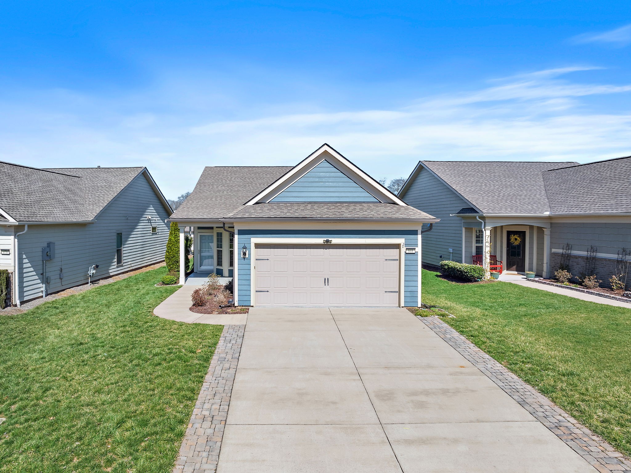 868 Clay Place