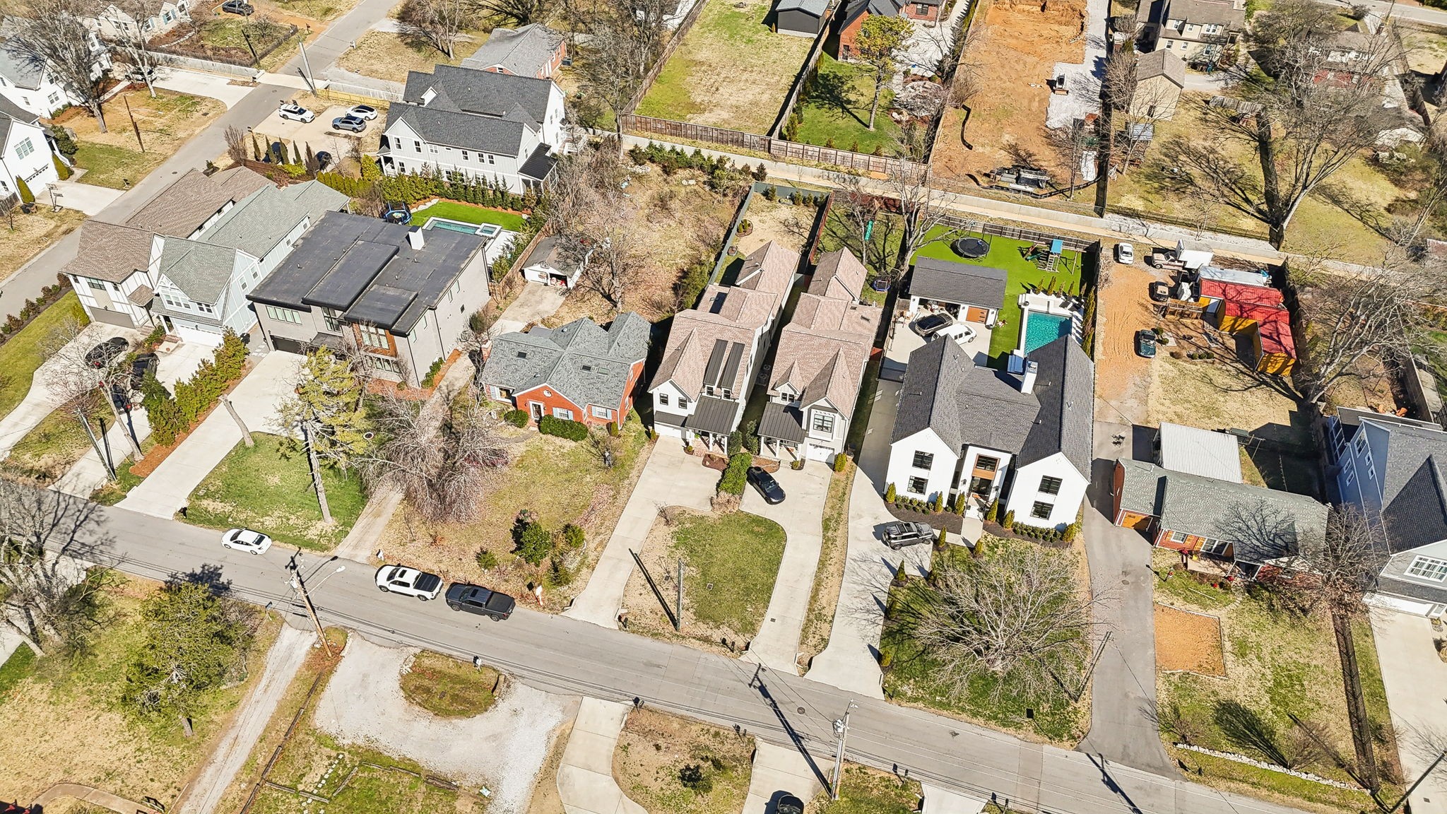 1008B Grandview Dr