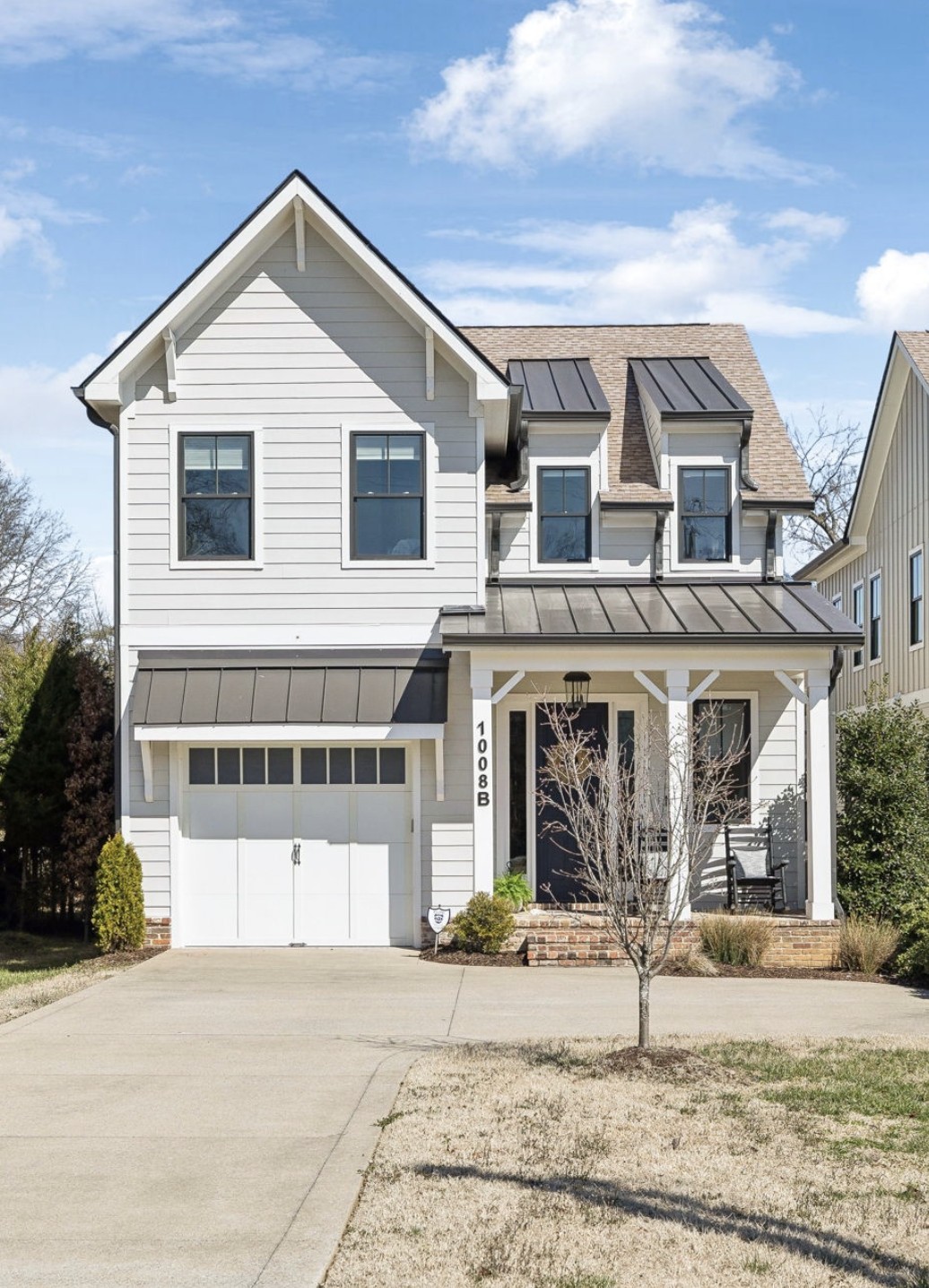 1008B Grandview Dr