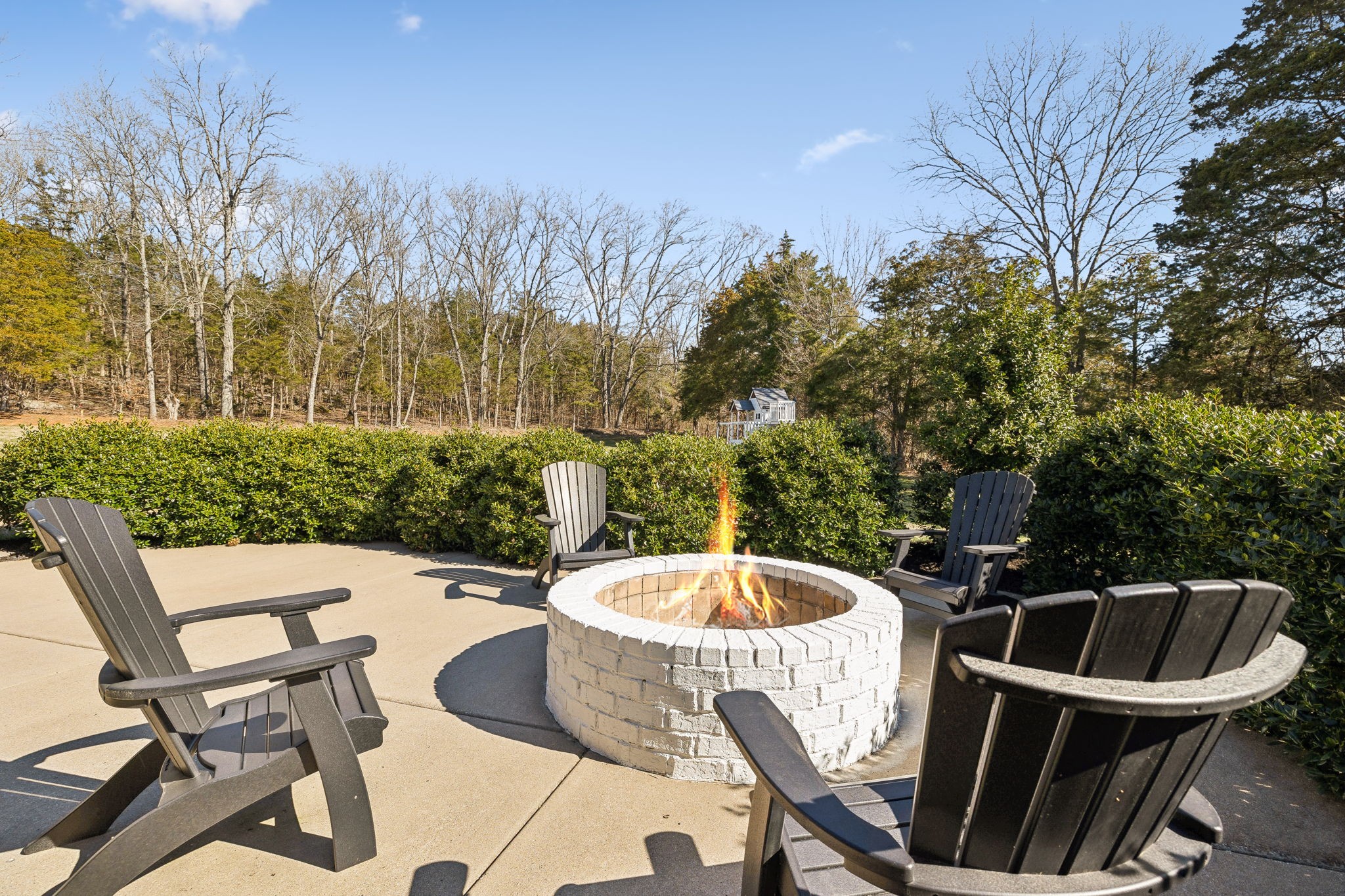 617 Twin View Dr