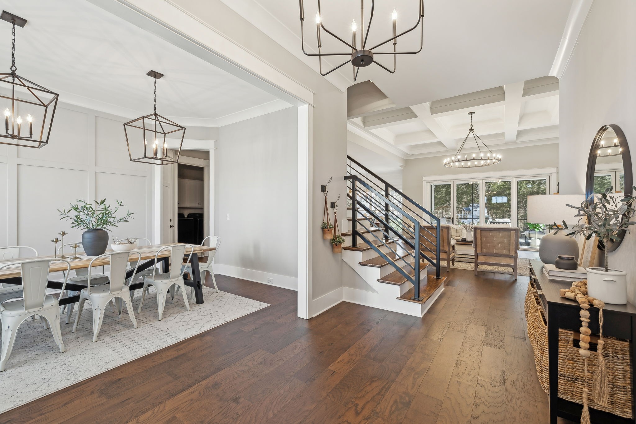 617 Twin View Dr